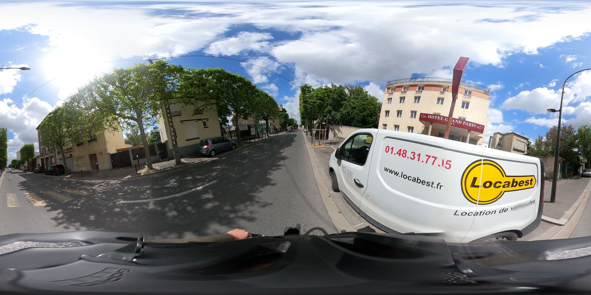 Street view near Hôtel Grand Paris, Villejuif — © zorglubu (CC BY-SA · Mapillary)