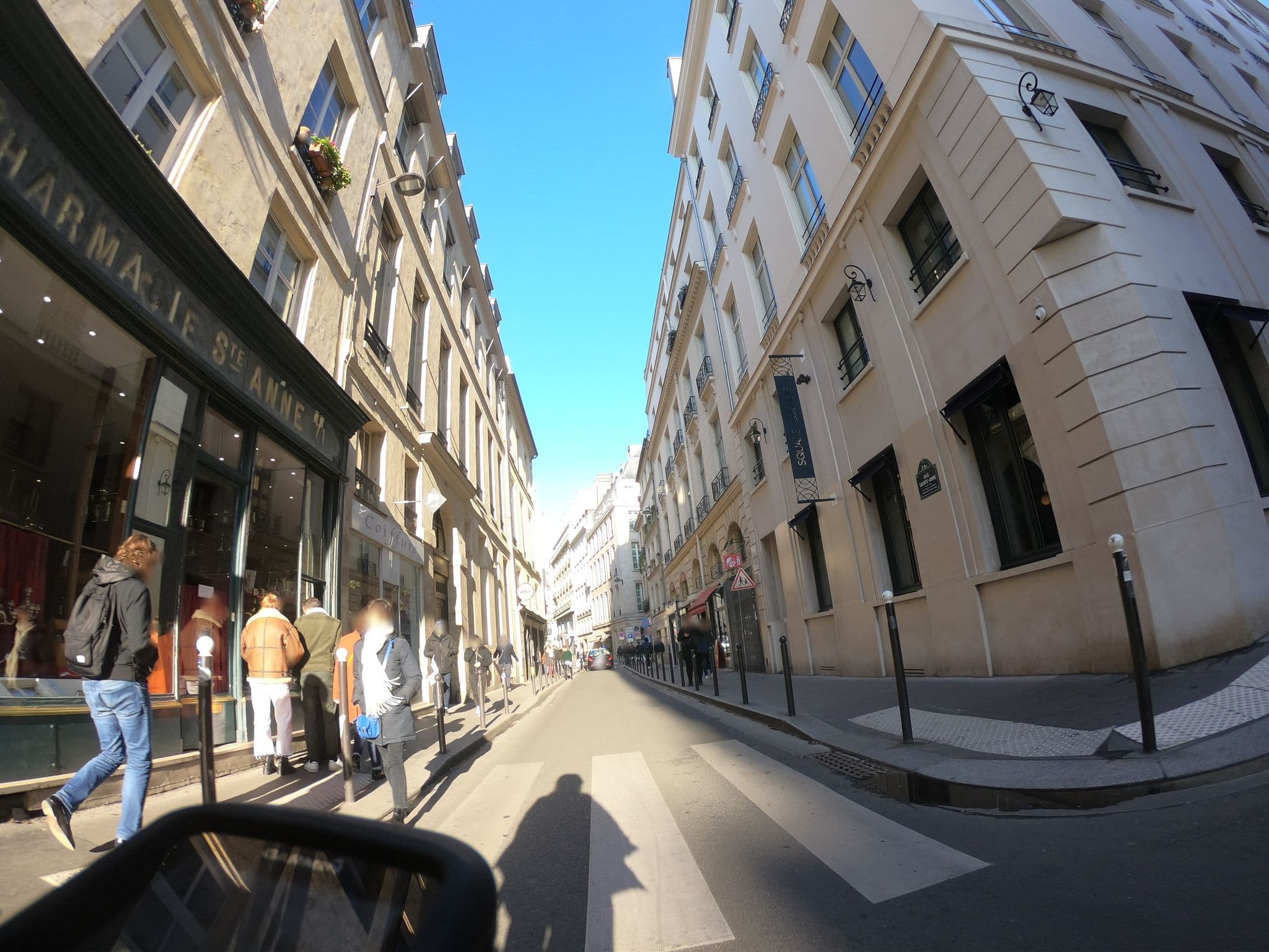 Street view near Hôtel Square Louvois, Paris 09 Opéra — © htonchia (CC BY-SA · Mapillary)