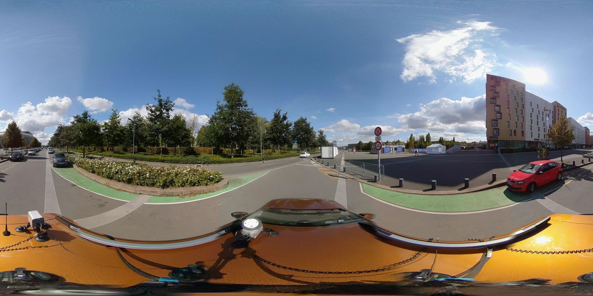 Street view near Park Inn by Radisson, Lezennes — © meldig (CC BY-SA · Mapillary)