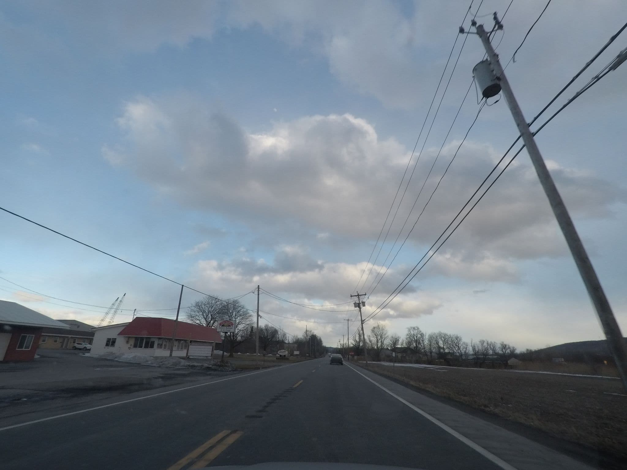 Street view near Holiday Motel, Utica — © nfgusedautoparts (CC BY-SA · Mapillary)