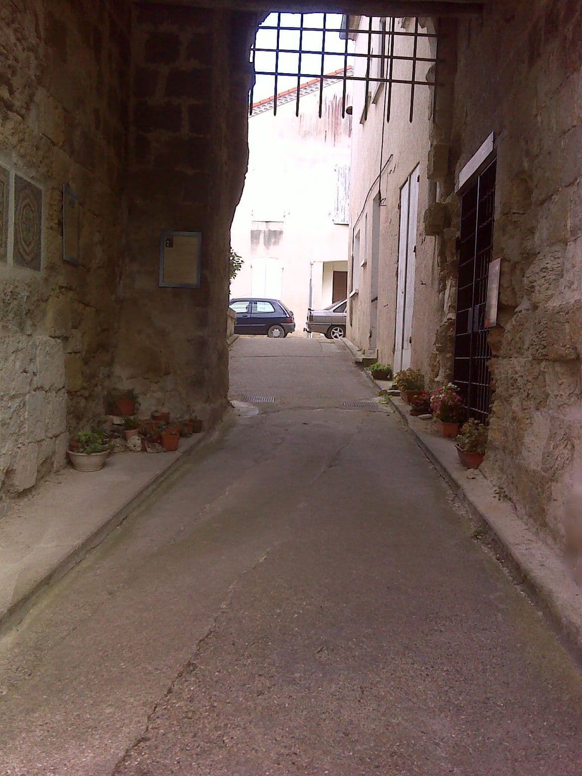 Street view near Gîte Le Pavillon, Condom — © bernardvoyageur (CC BY-SA · Mapillary)