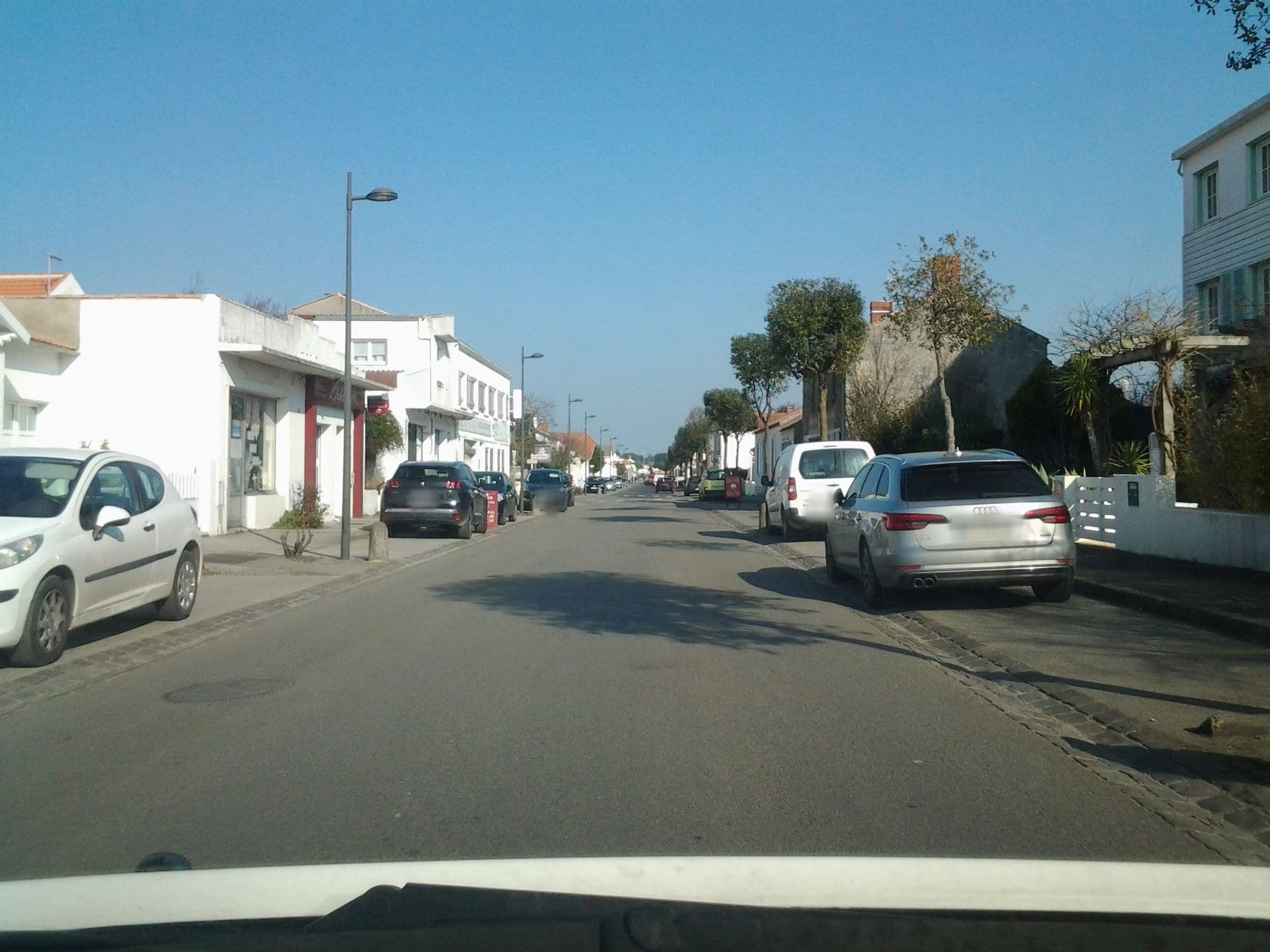 Street view near Autre Mer, Noirmoutier-en-l'Île — © aile85 (CC BY-SA · Mapillary)