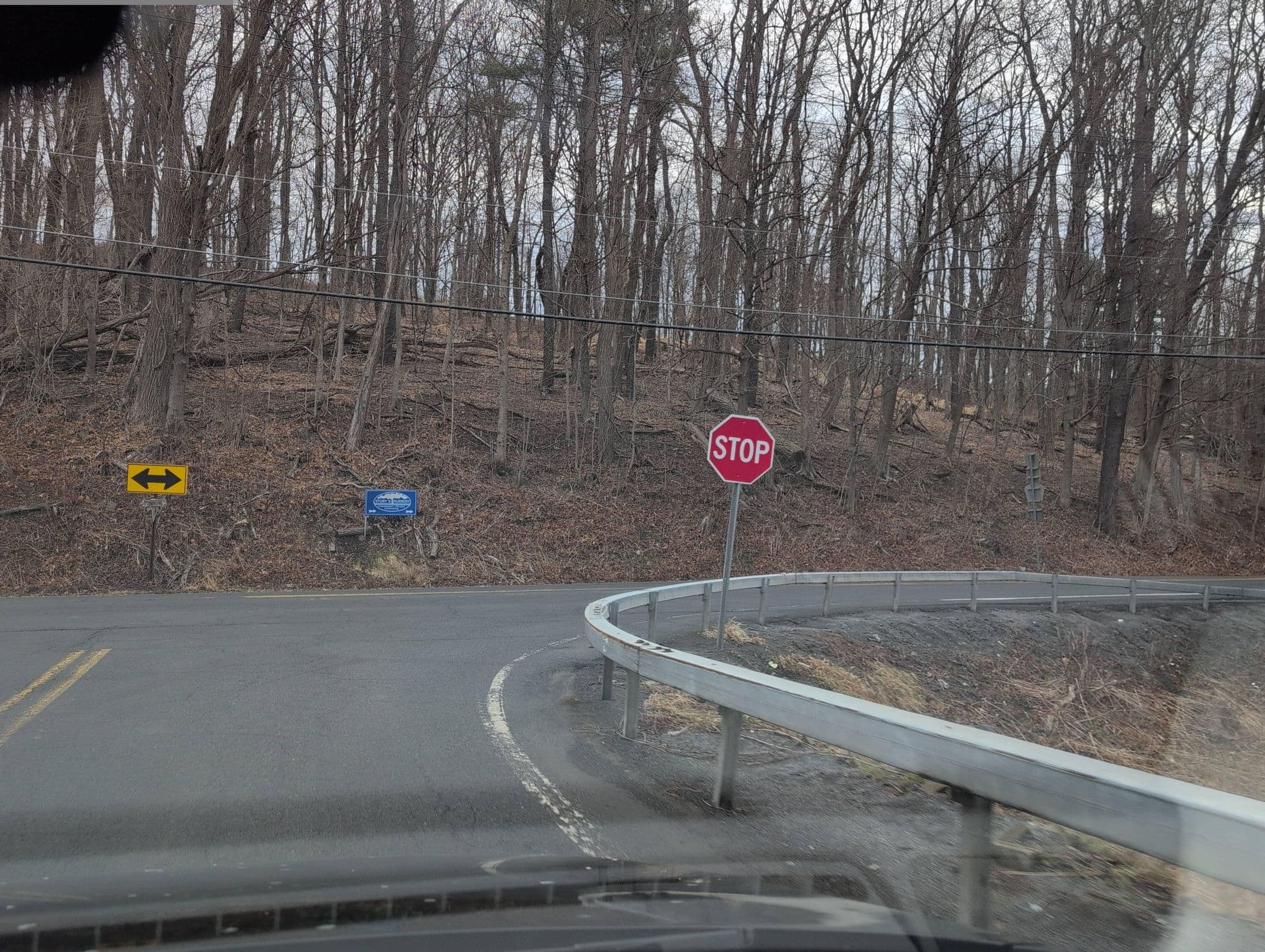 Street view near Gavin's irish country inn, Jefferson Heights — © alrekur (CC BY-SA · Mapillary)