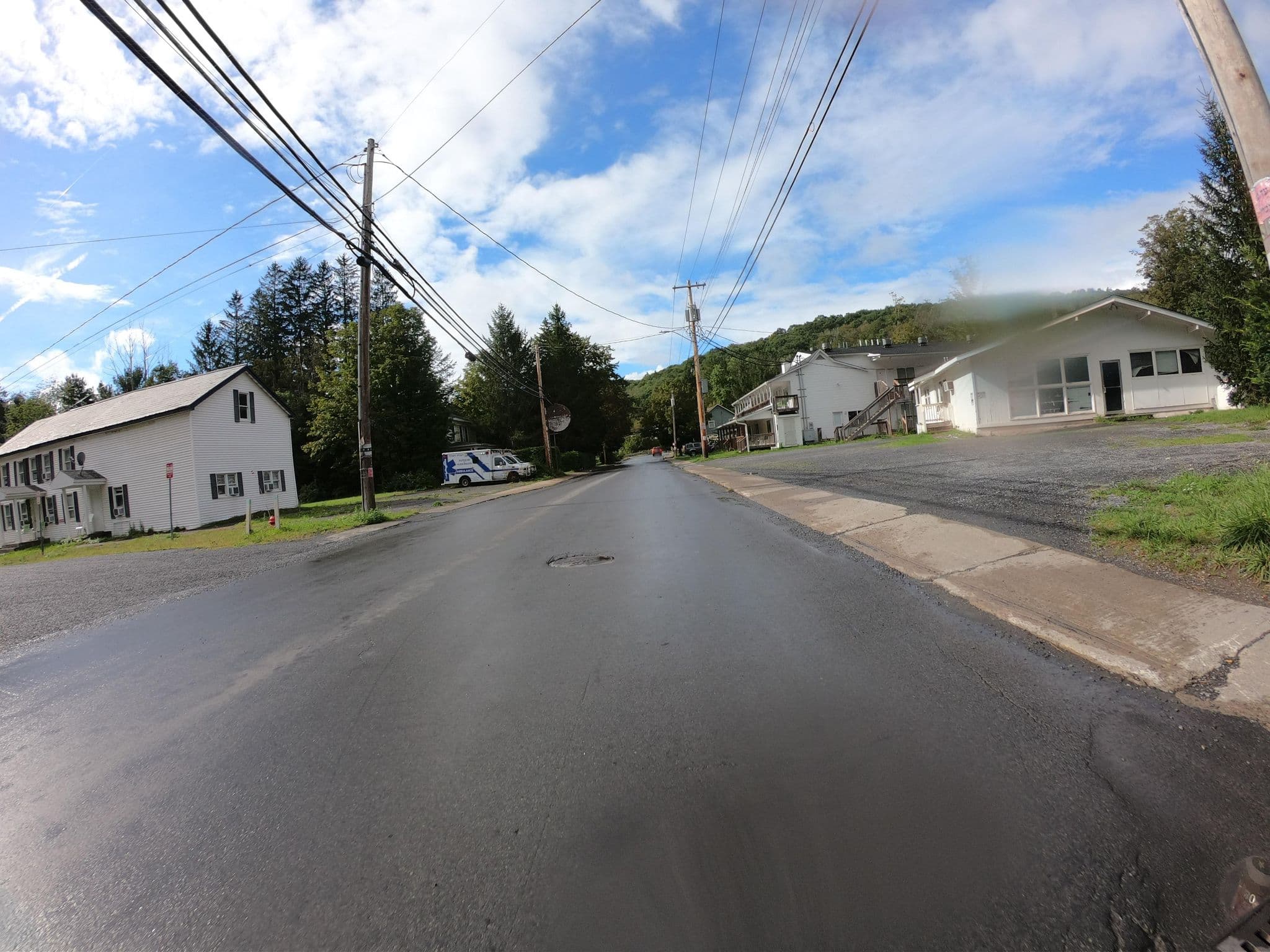 Street view near Northland Motel, Shokan — © pfbreton (CC BY-SA · Mapillary)