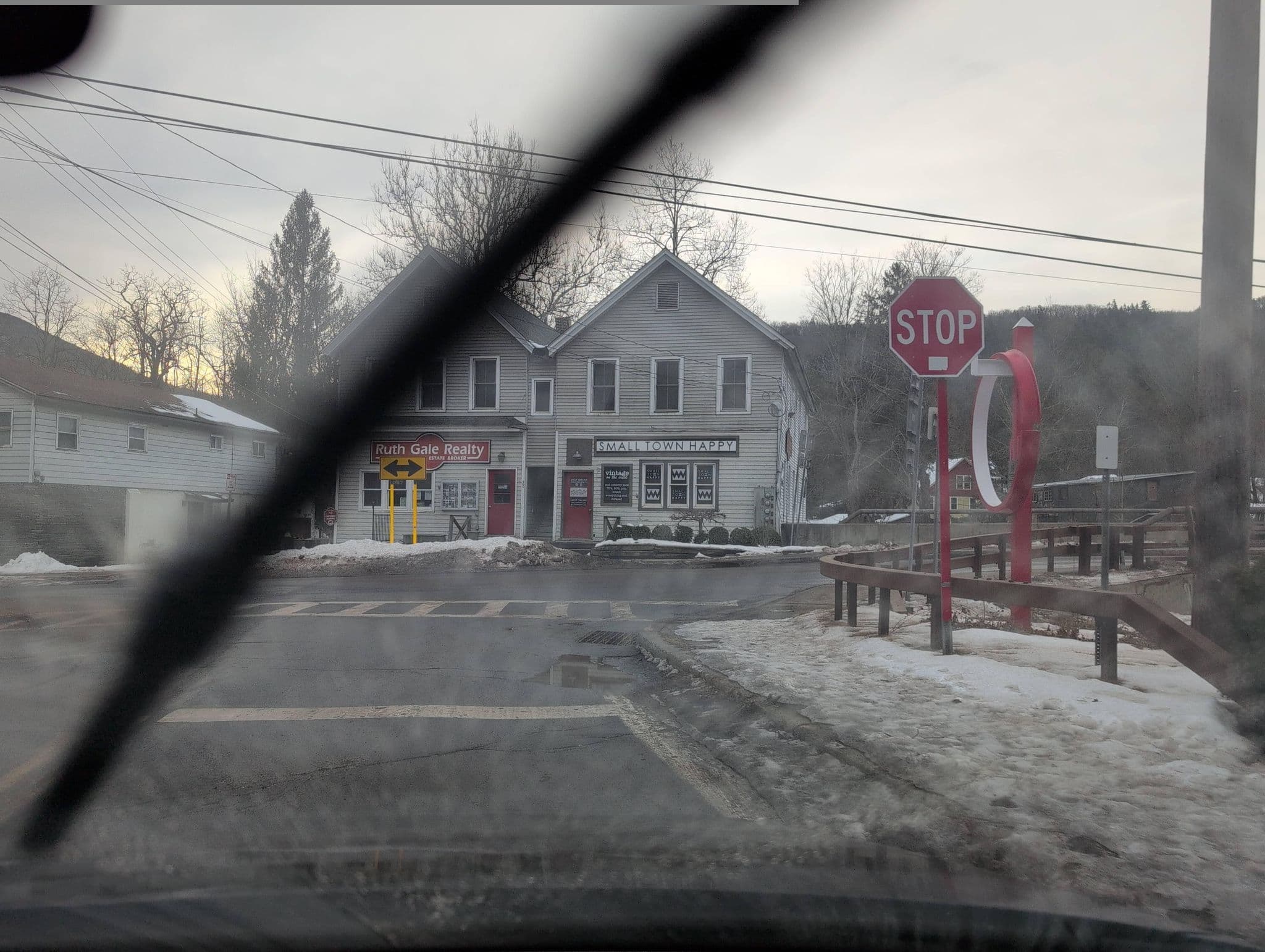 Street view near Weyside inn and cottages, Shokan — © alrekur (CC BY-SA · Mapillary)