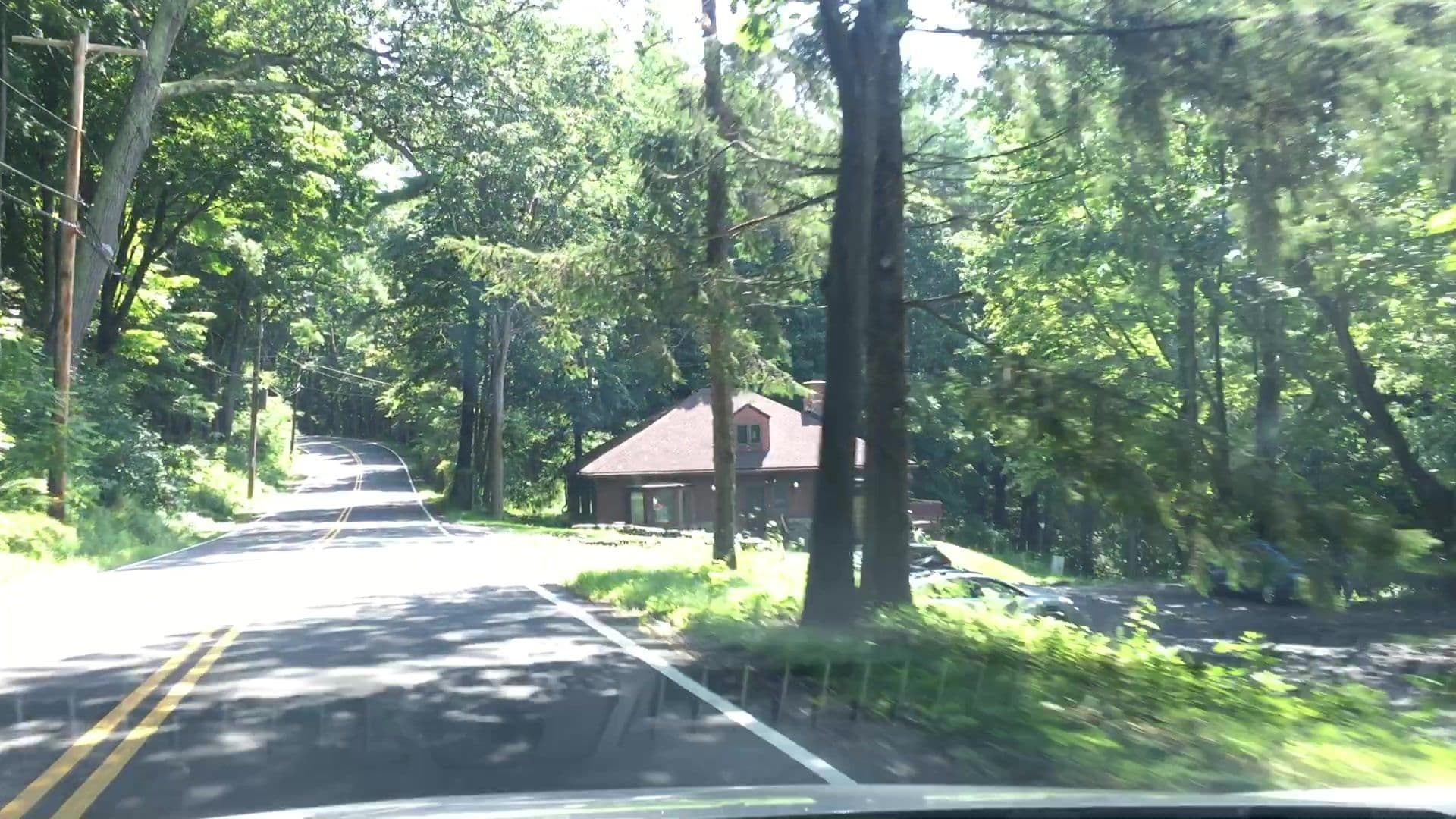 Street view near North Gate House, Lenox — © lvl5 (CC BY-SA · Mapillary)