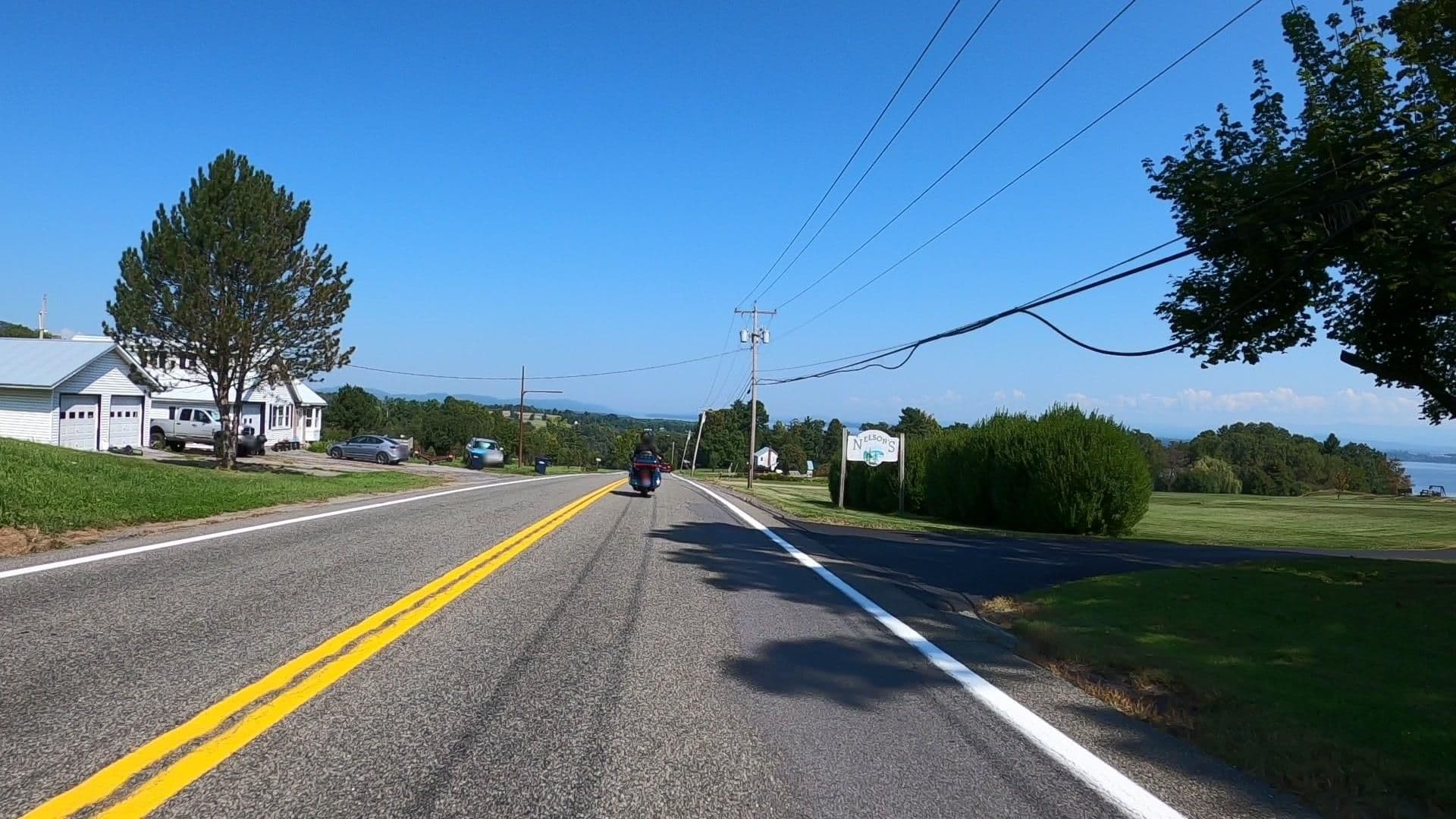 Street view near Nelson's Cottages, Port Henry — © Eric_Boutet (CC BY-SA · Mapillary)