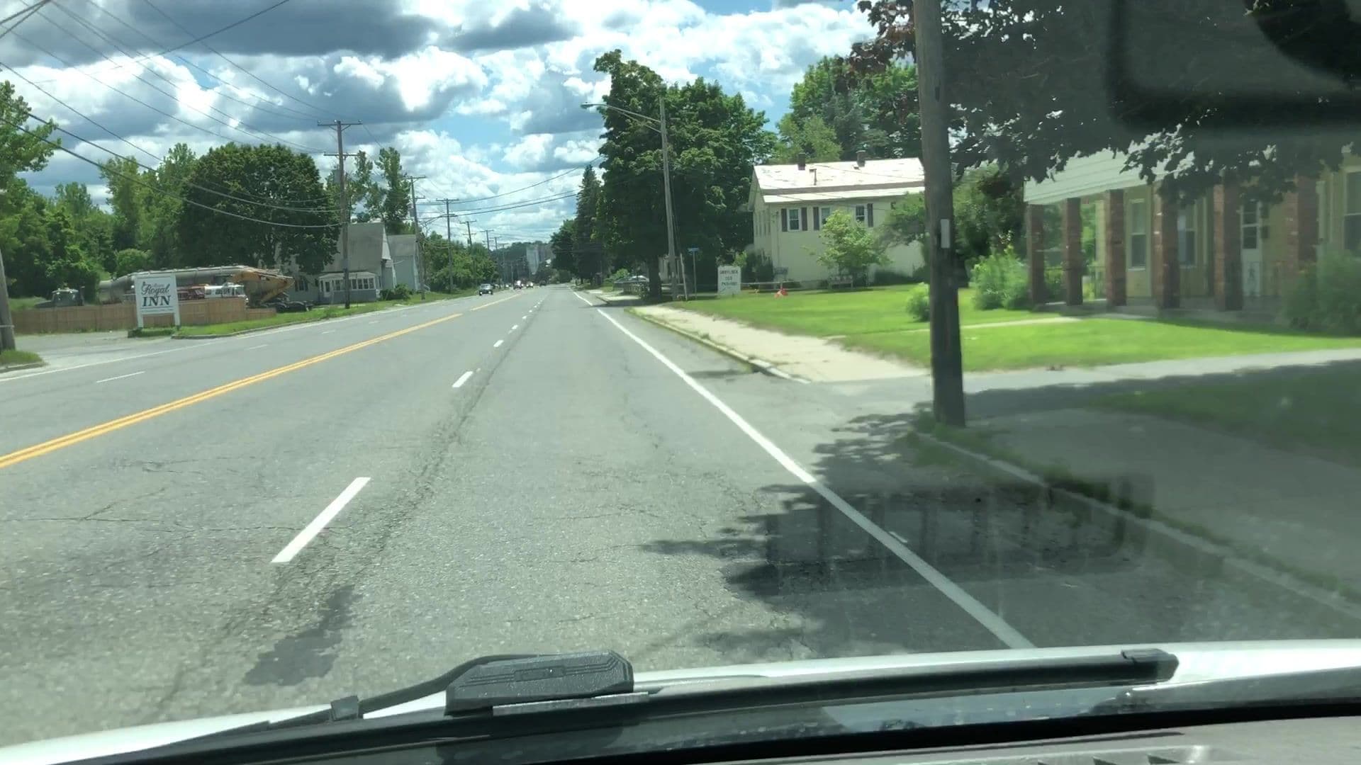 Street view near Dug-Out Motel, Adams — © lvl5 (CC BY-SA · Mapillary)