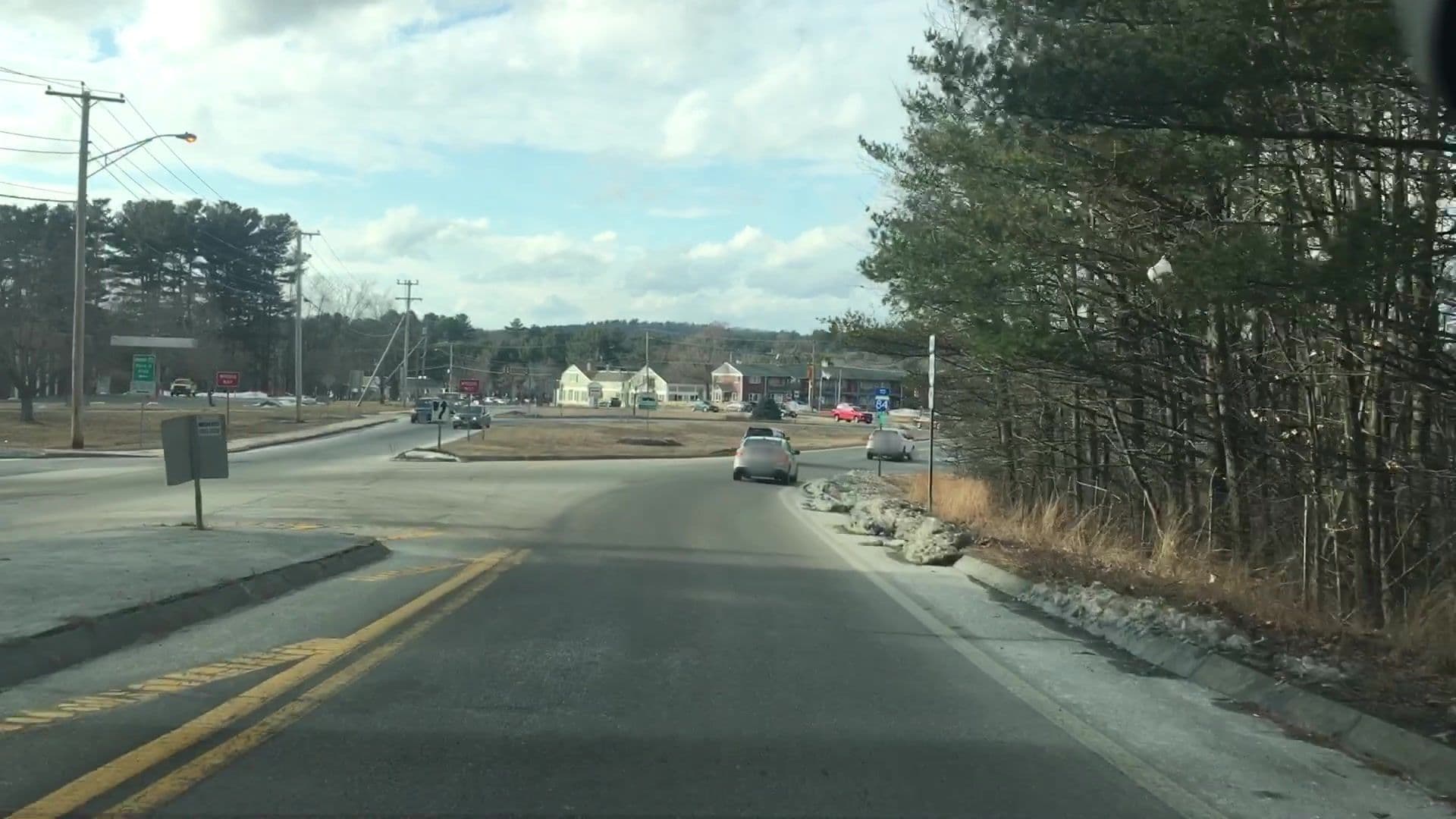 Street view near Creepy American Motor Lodge, Sturbridge — © lvl5 (CC BY-SA · Mapillary)