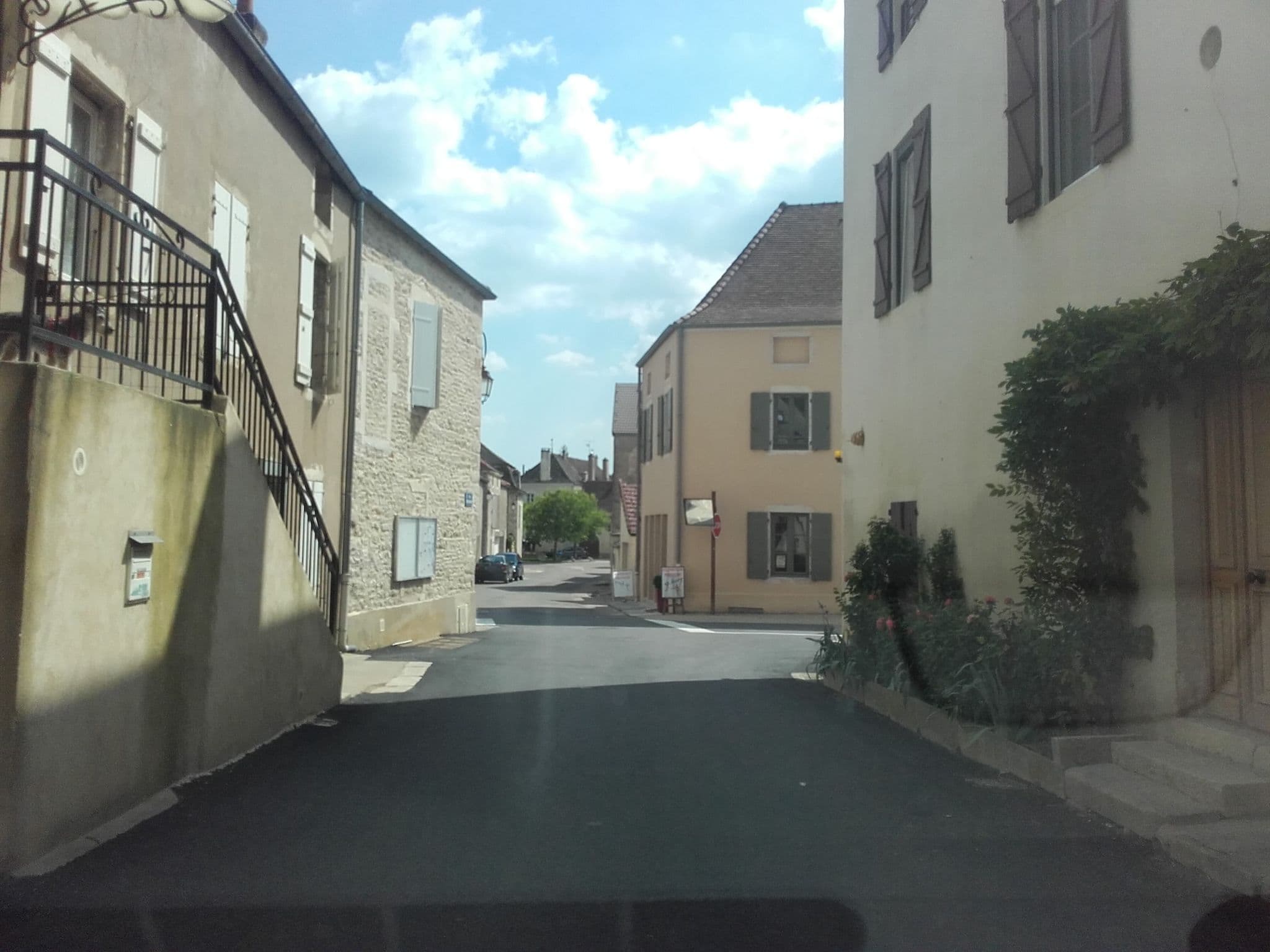 Street view near Le Pigeonnier, Corpeau — © alexcorioze (CC BY-SA · Mapillary)