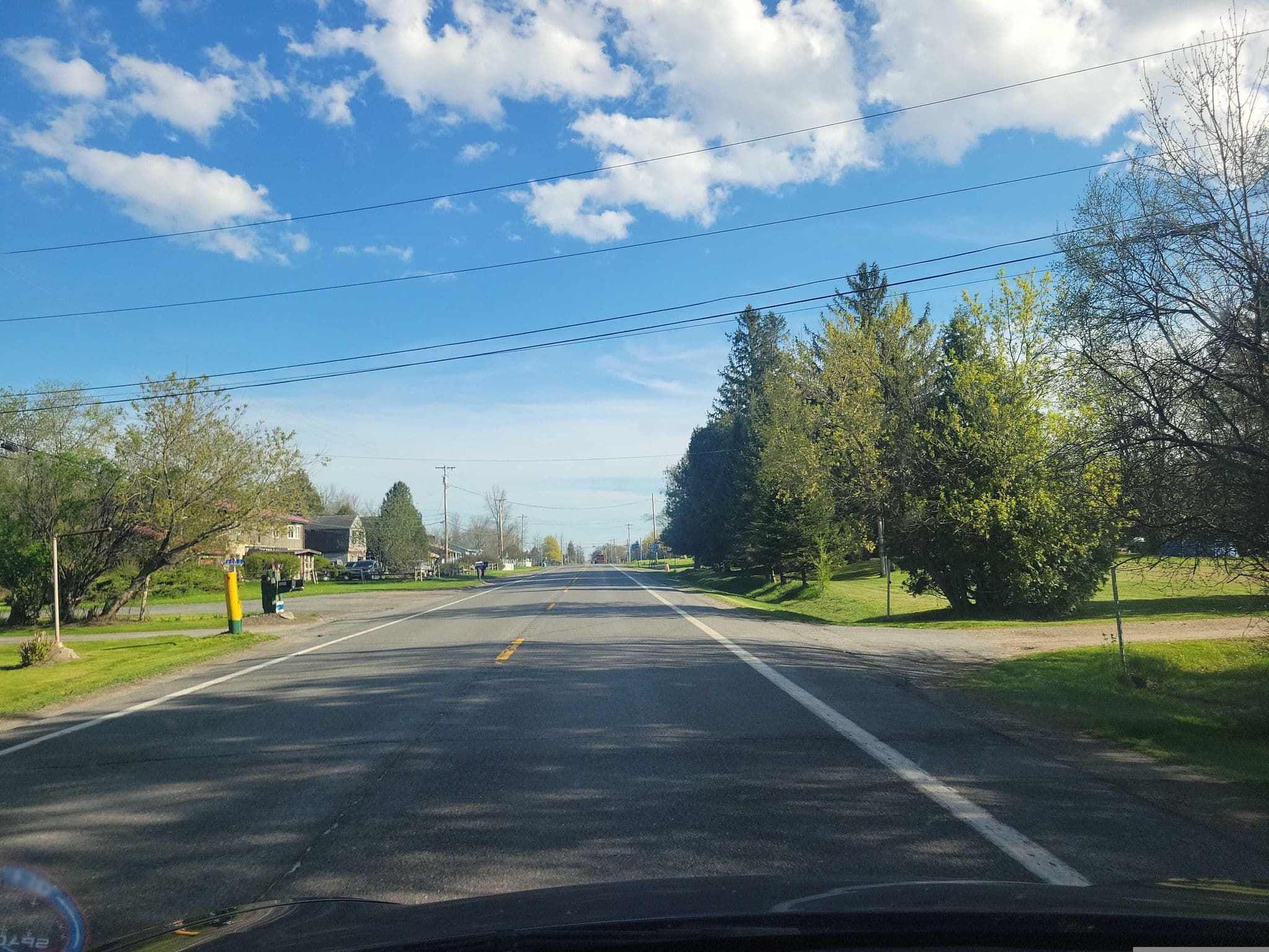 Street view near Lee's Corner Motel, Cumberland Head — © Montrose_Lyle (CC BY-SA · Mapillary)