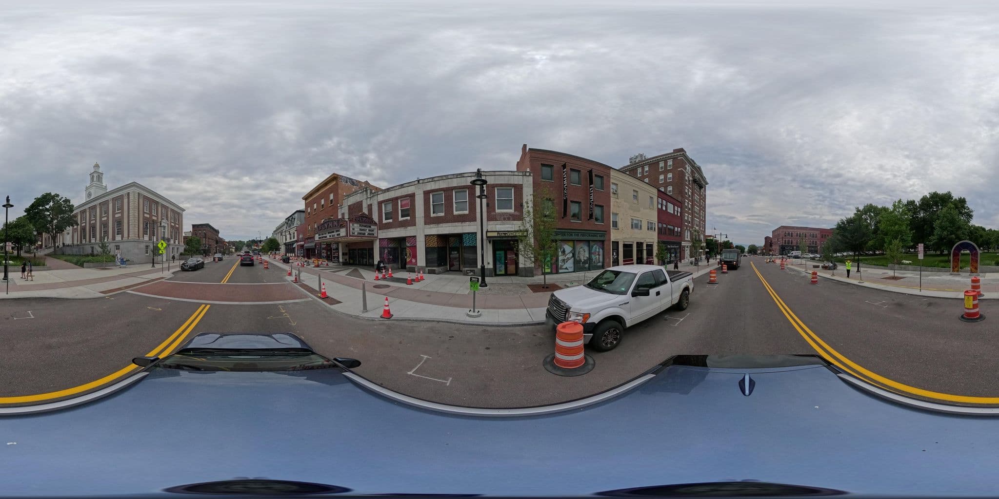 Street view near Marriott, Winooski — © ezekielf (CC BY-SA · Mapillary)