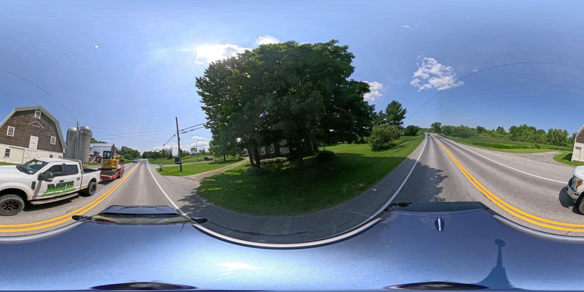 Street view near Whitcomb House, Essex Junction — © ezekielf (CC BY-SA · Mapillary)