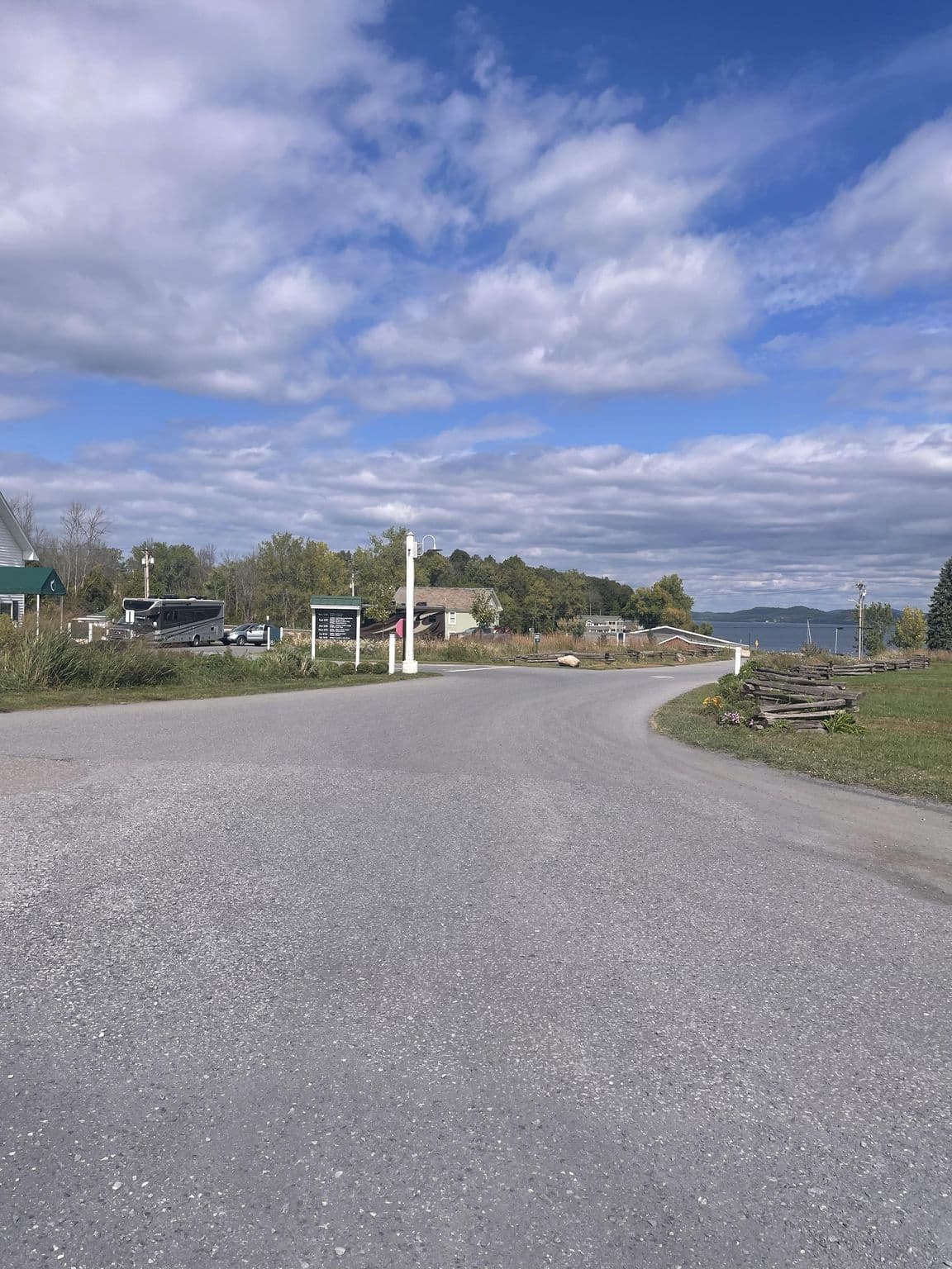 Street view near Apple Island Resort, Colchester — © newenglandphotographer (CC BY-SA · Mapillary)
