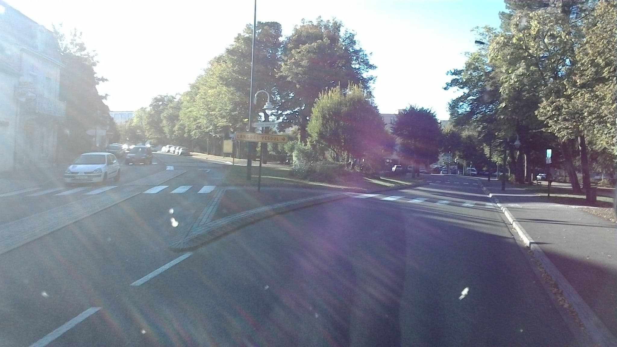 Street view near Brasserie Saint-Jean, Chaumont — © mprins (CC BY-SA · Mapillary)