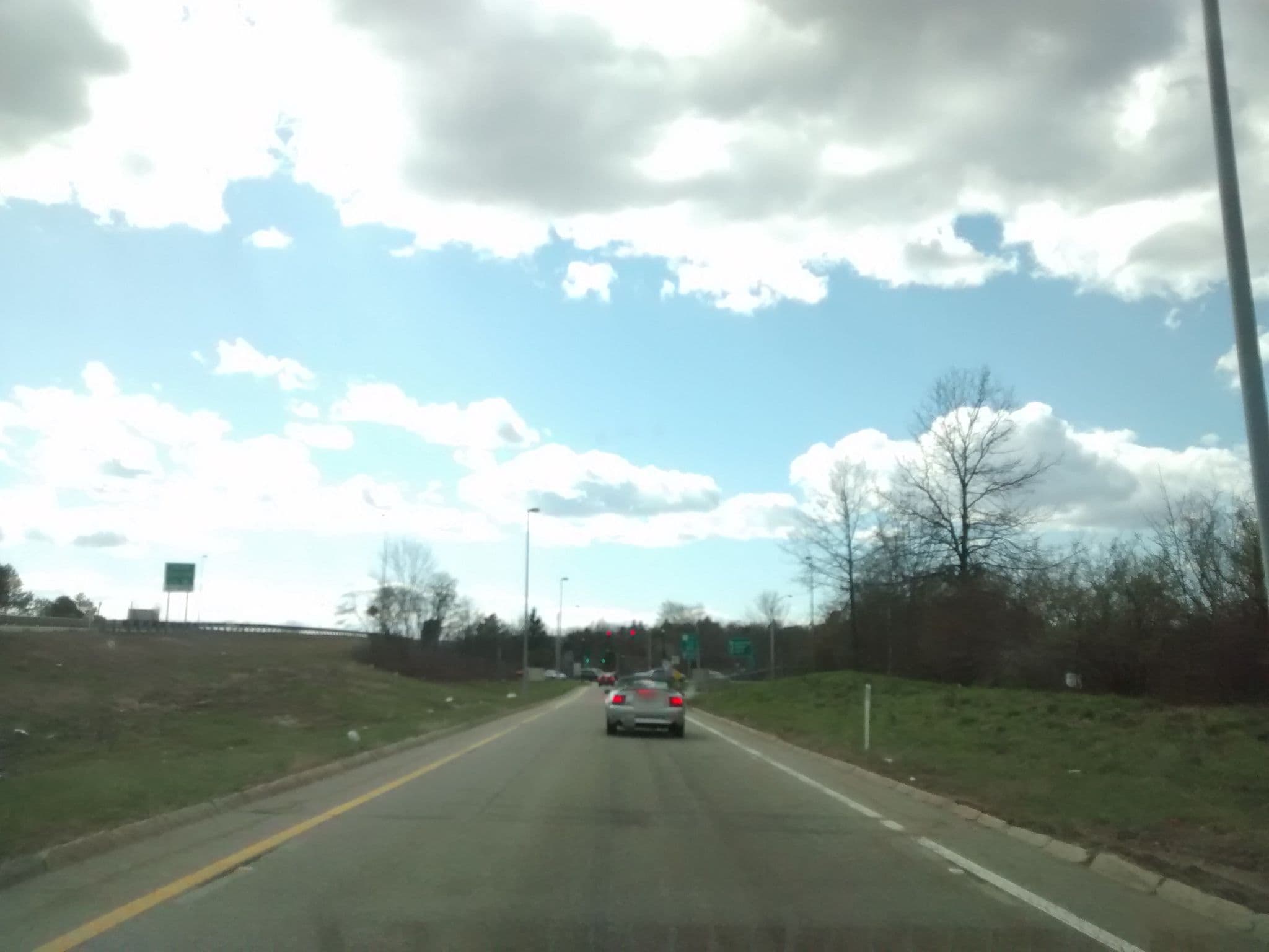 Street view near Embassy Suites, Worcester — © leopbs (CC BY-SA · Mapillary)