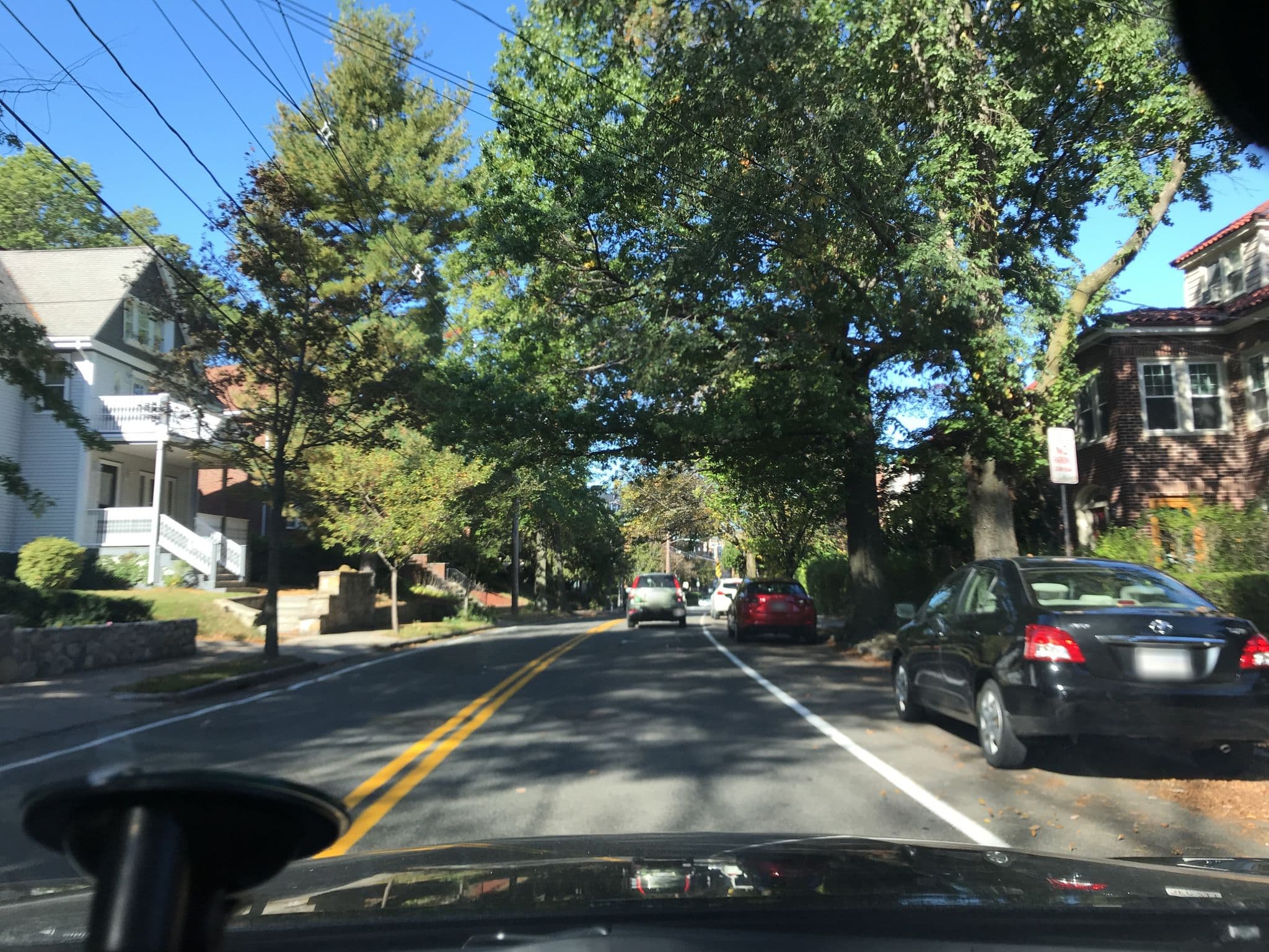 Street view near Mountain Top Inn, Coolidge Corner — © lxmbos7 (CC BY-SA · Mapillary)