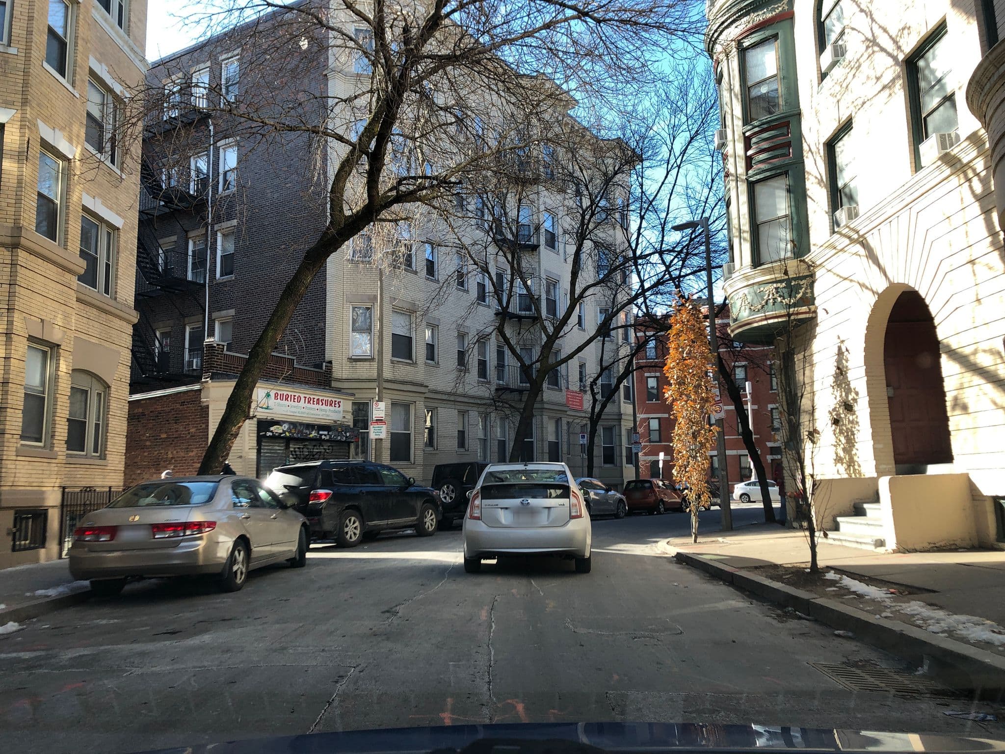 Street view near Hostelling International Boston, Back Bay — © rmvinals (CC BY-SA · Mapillary)