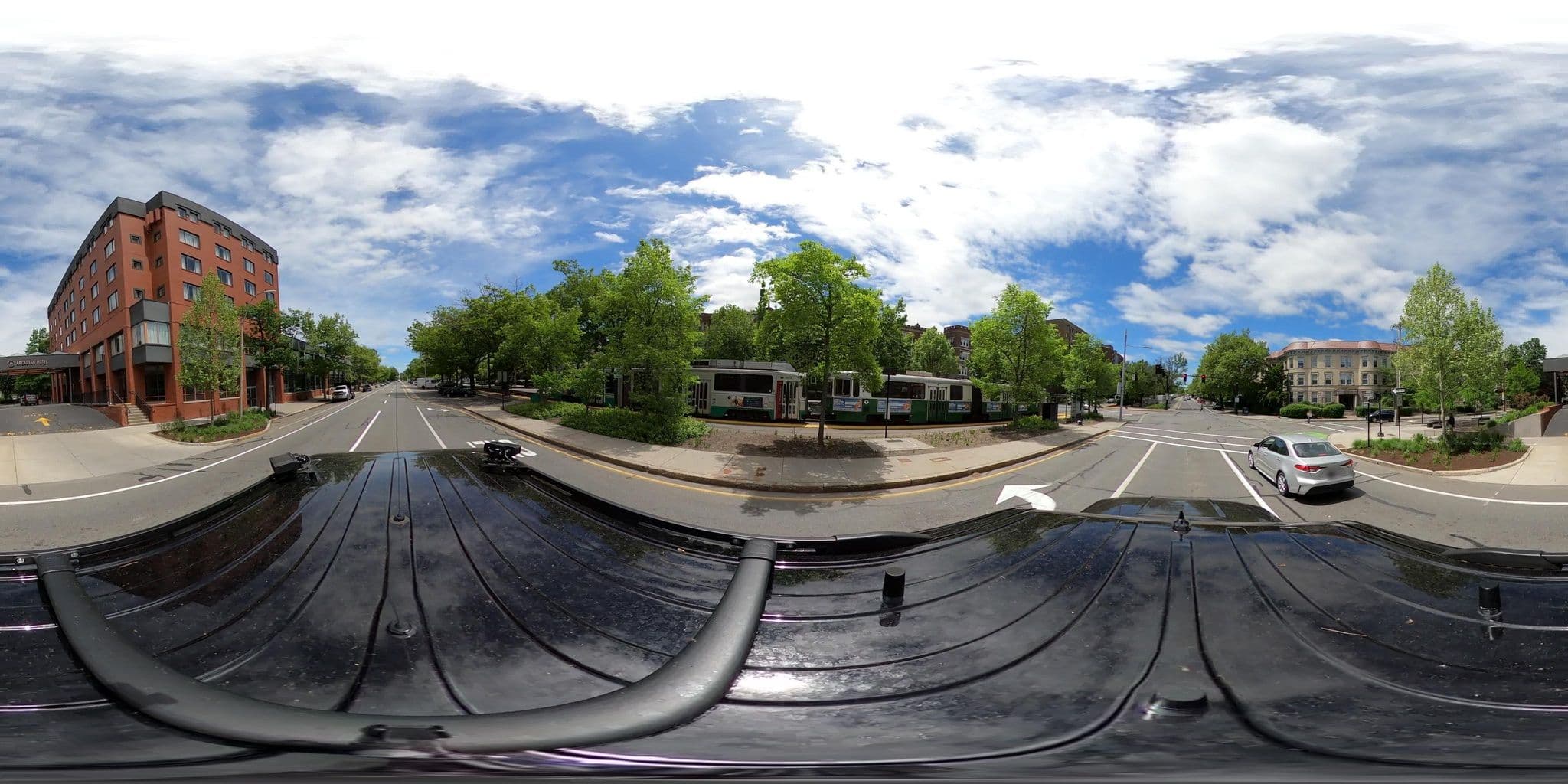 Street view near Holiday Inn Boston-Brookline, Coolidge Corner — © Lanka6359 (CC BY-SA · Mapillary)