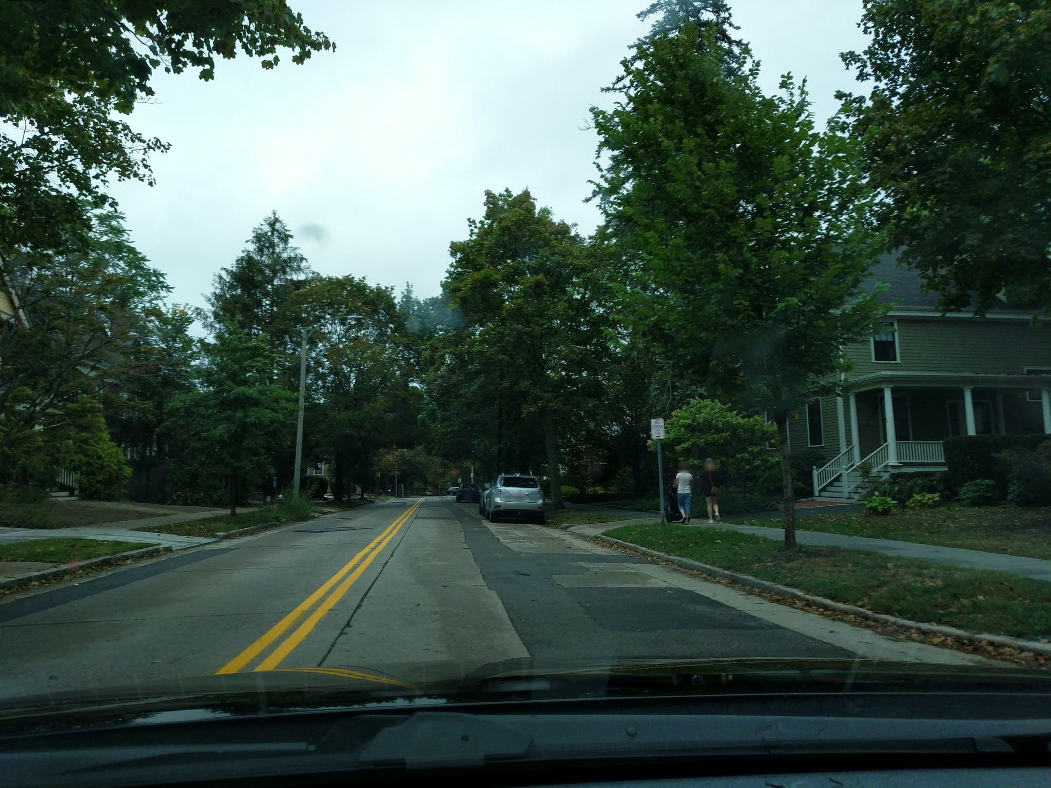 Street view near Wild Acre Inn, Coolidge Corner — © lxmbos1 (CC BY-SA · Mapillary)