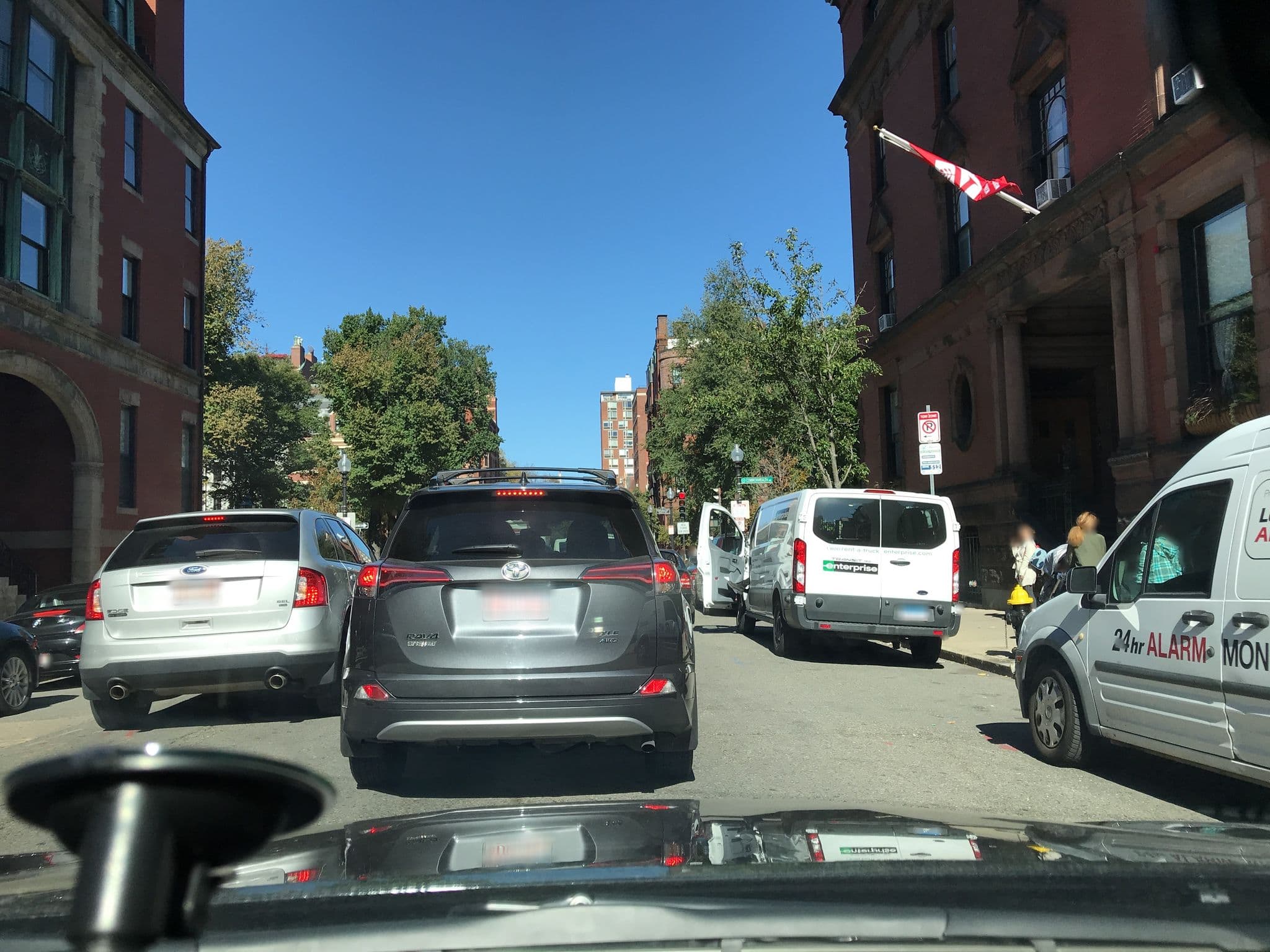 Street view near Buckingham boston apartments, Back Bay — © lxmbos7 (CC BY-SA · Mapillary)