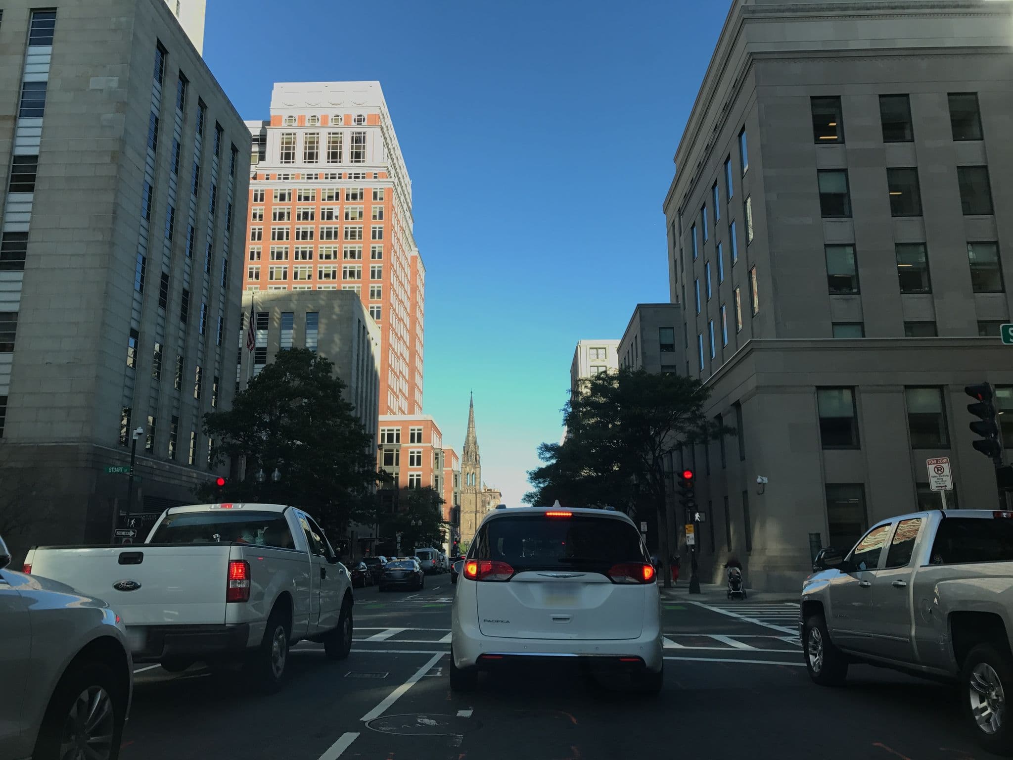 Street view near Loews Boston Hotel, Beacon Hill — © lxmbos5 (CC BY-SA · Mapillary)