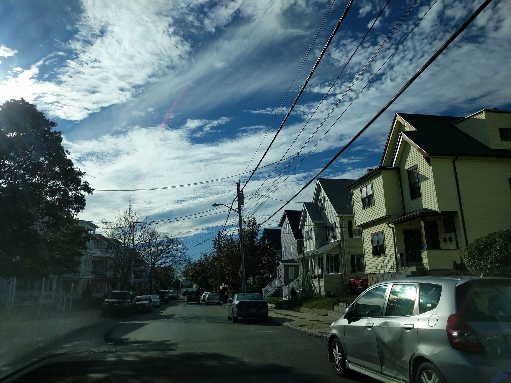 Street view near Hegarty hotel, Malden — © lxmbos2 (CC BY-SA · Mapillary)