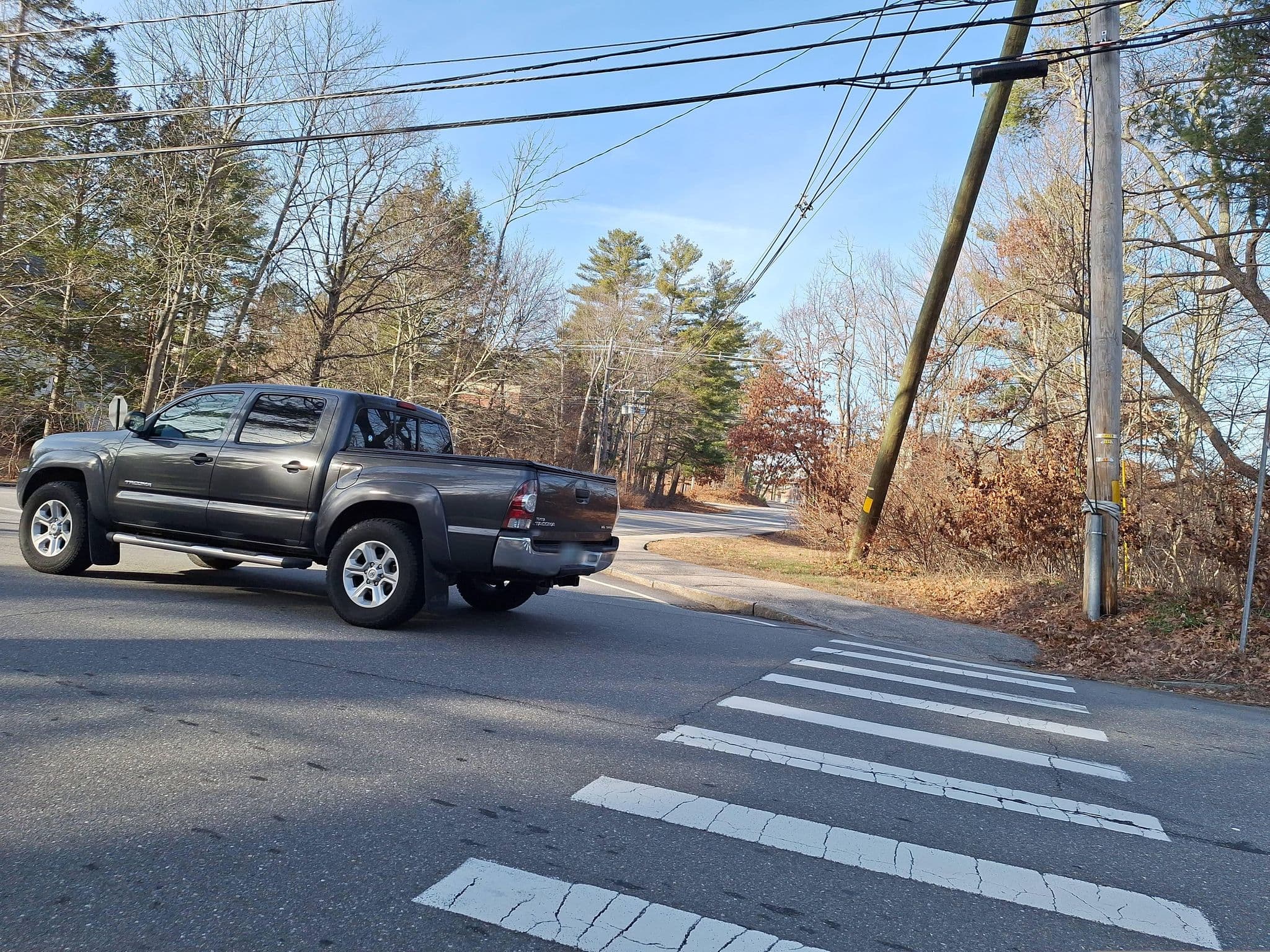 Street view near University Guest House, Madbury — © kilroywashere81 (CC BY-SA · Mapillary)