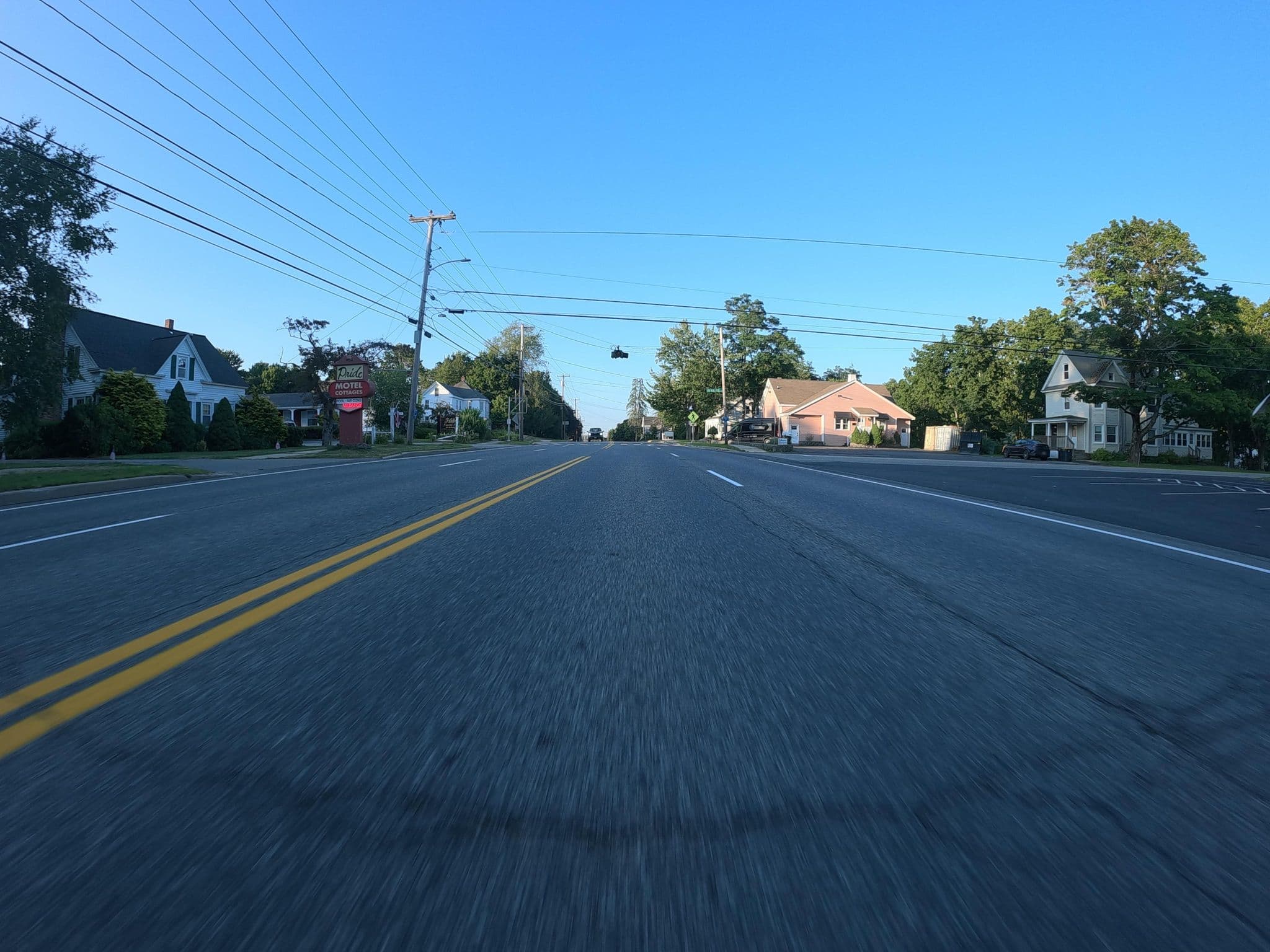 Street view near Boxes, West Scarborough — © vorpalblade (CC BY-SA · Mapillary)