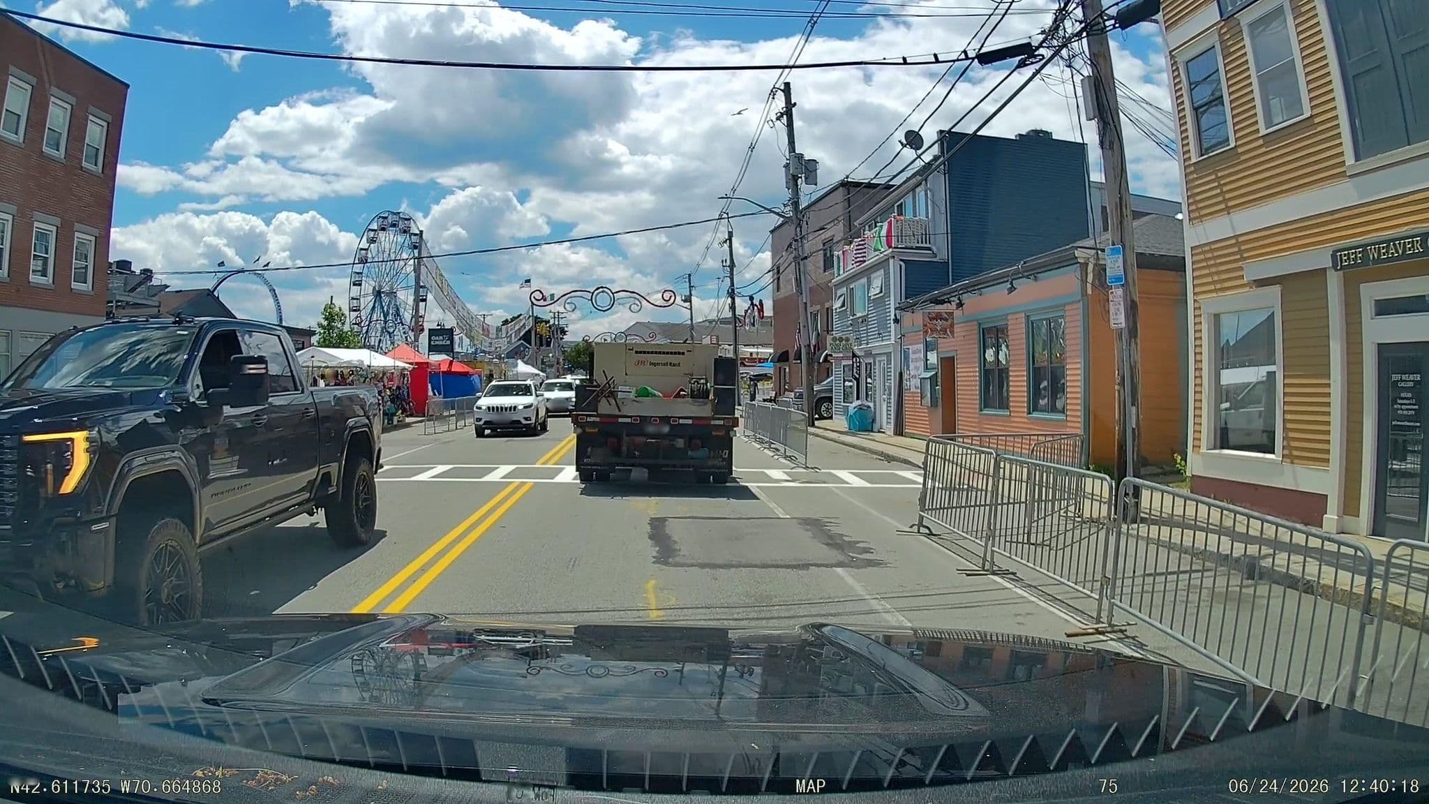 Street view near Compass Rose, Gloucester — © Lanka6359 (CC BY-SA · Mapillary)