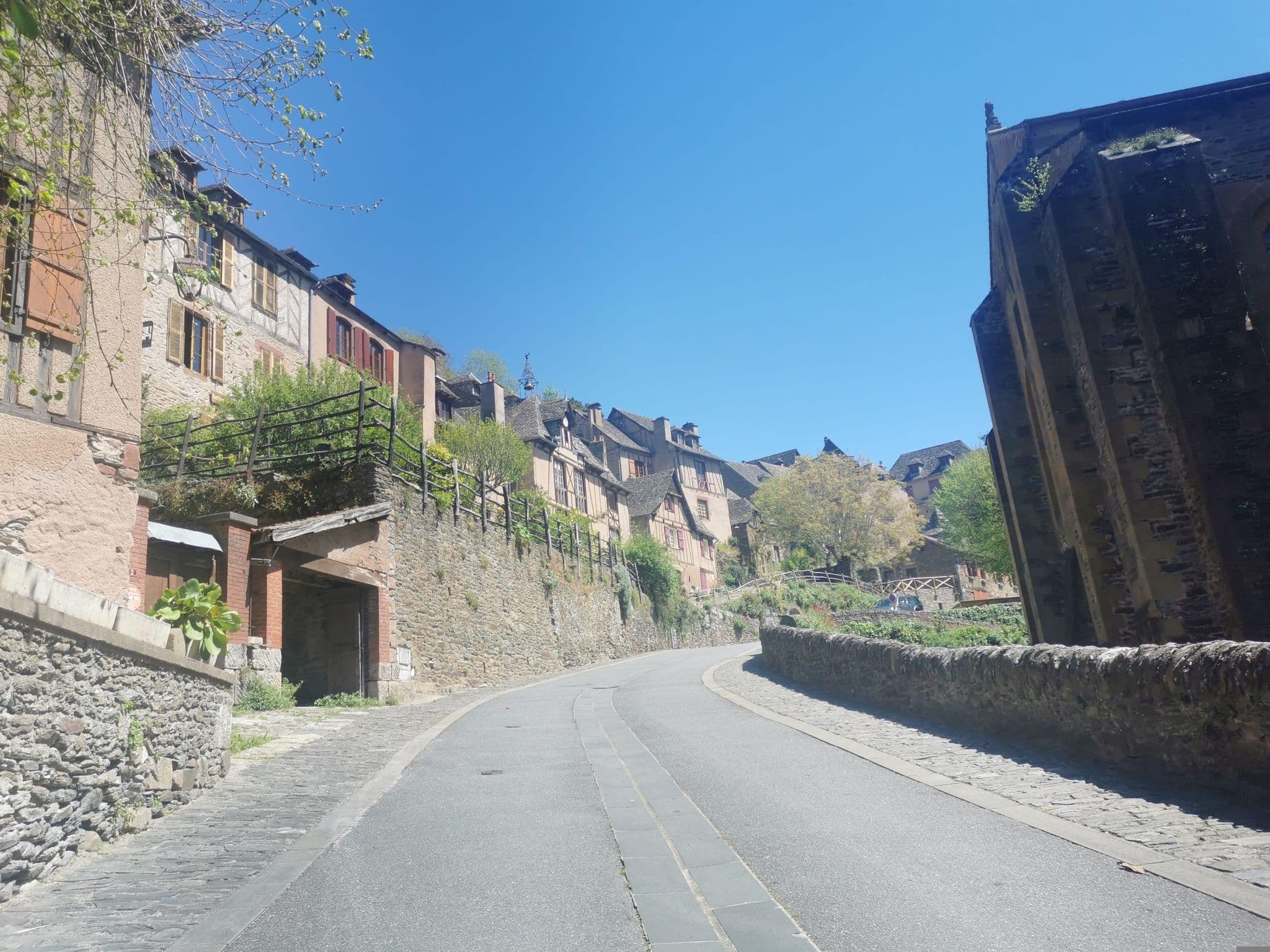 Street view near Le Comptoir de Germain;Chez Alice & Charles, Firmi — © tartine78 (CC BY-SA · Mapillary)
