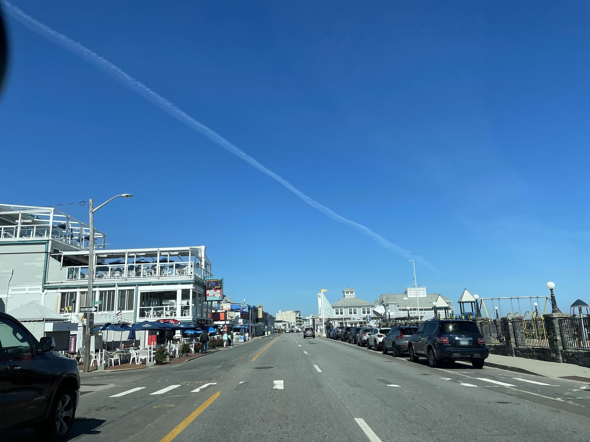 Street view near Pelham Motel, Hampton Beach — © batterystaple (CC BY-SA · Mapillary)