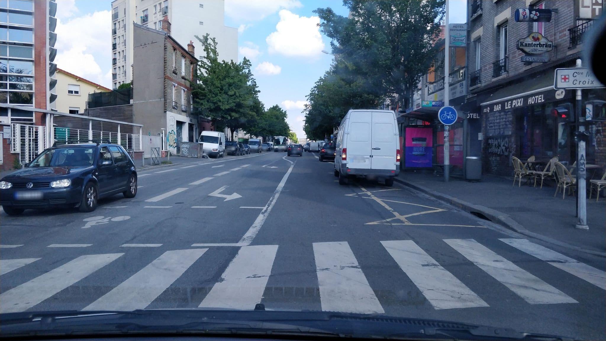 Street view near Le Pixi, Bagnolet — © svr123456789 (CC BY-SA · Mapillary)