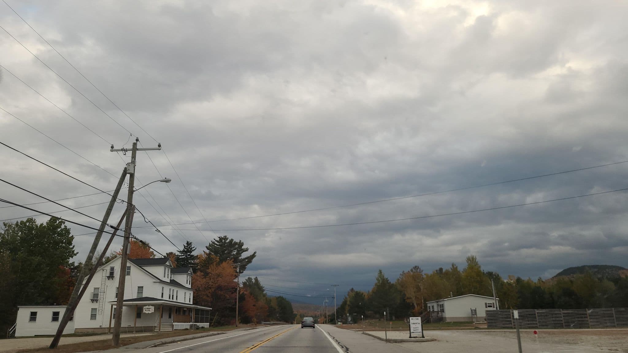Street view near Twin Mountain Cottages, Berlin — © jacklehoullier (CC BY-SA · Mapillary)