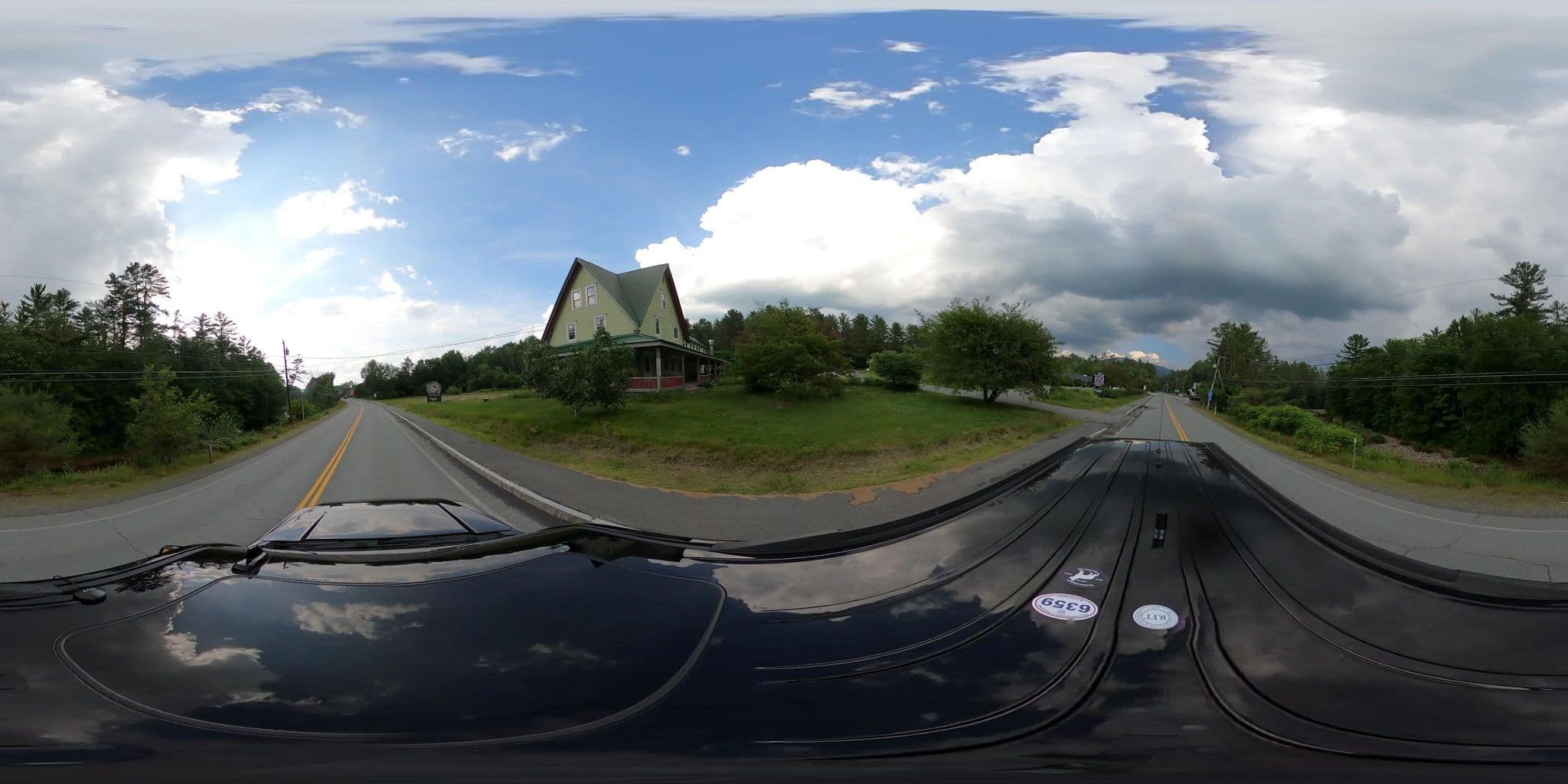 Street view near Above The Notch Restaurant and Tavern, Woodsville — © Lanka6359 (CC BY-SA · Mapillary)