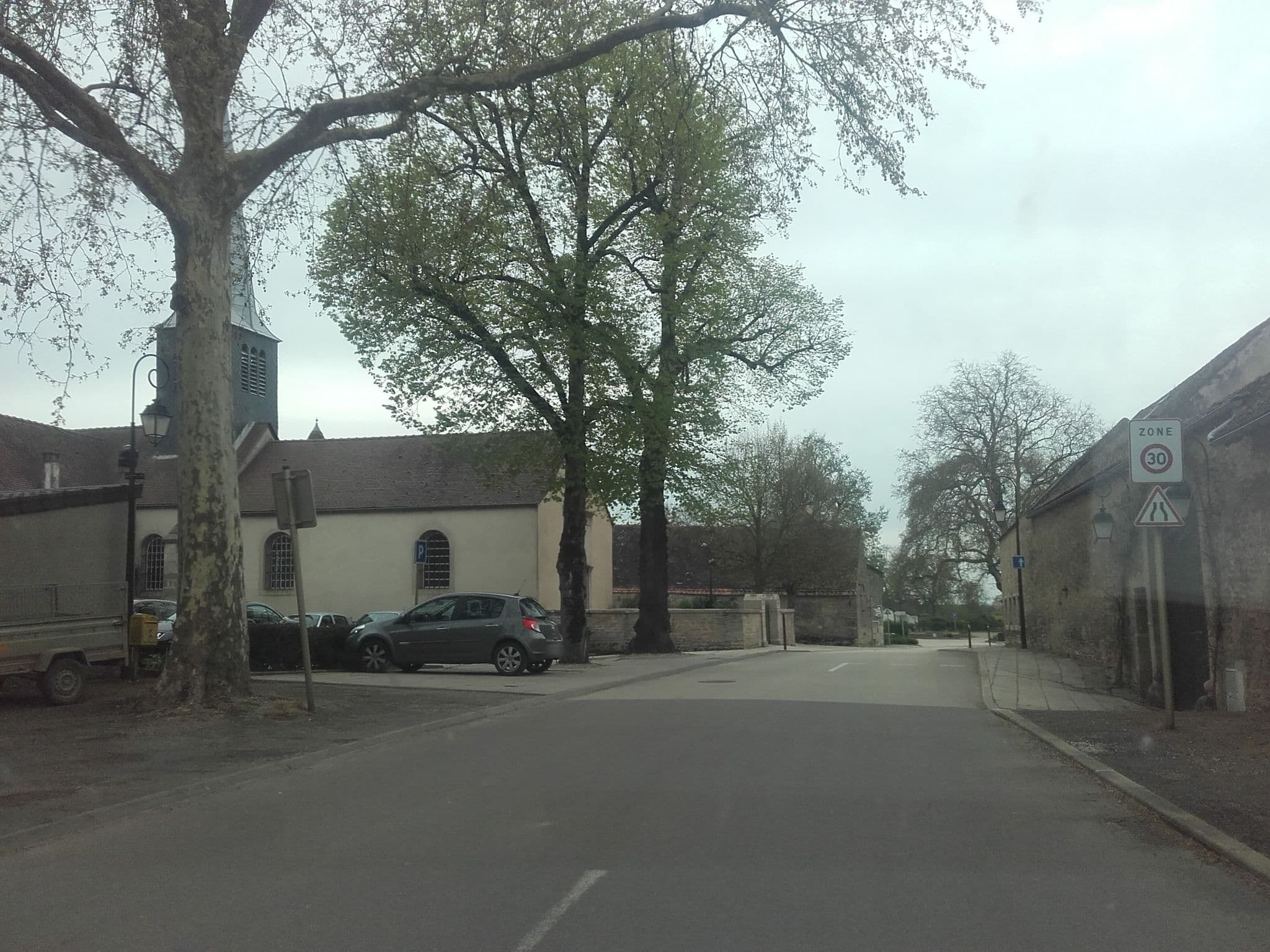 Street view near Fleurs de Vignes, Bligny-lès-Beaune — © alexcorioze (CC BY-SA · Mapillary)