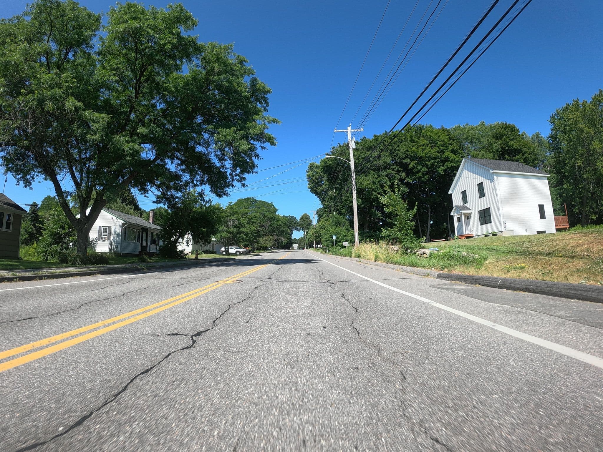 Street view near Dolley Farm Home, Westbrook — © vorpalblade (CC BY-SA · Mapillary)