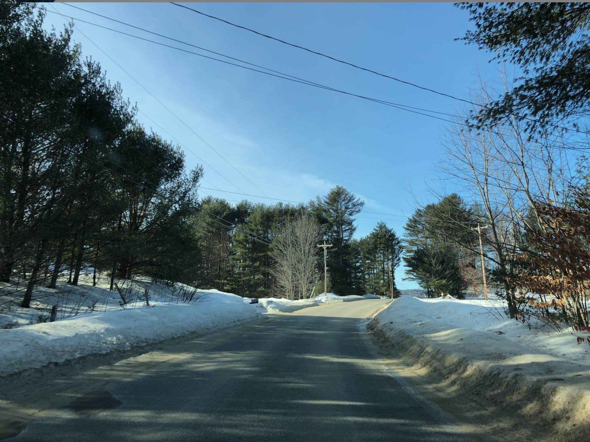 Street view near Dew Drop Inn, South Paris — © jblanchard (CC BY-SA · Mapillary)