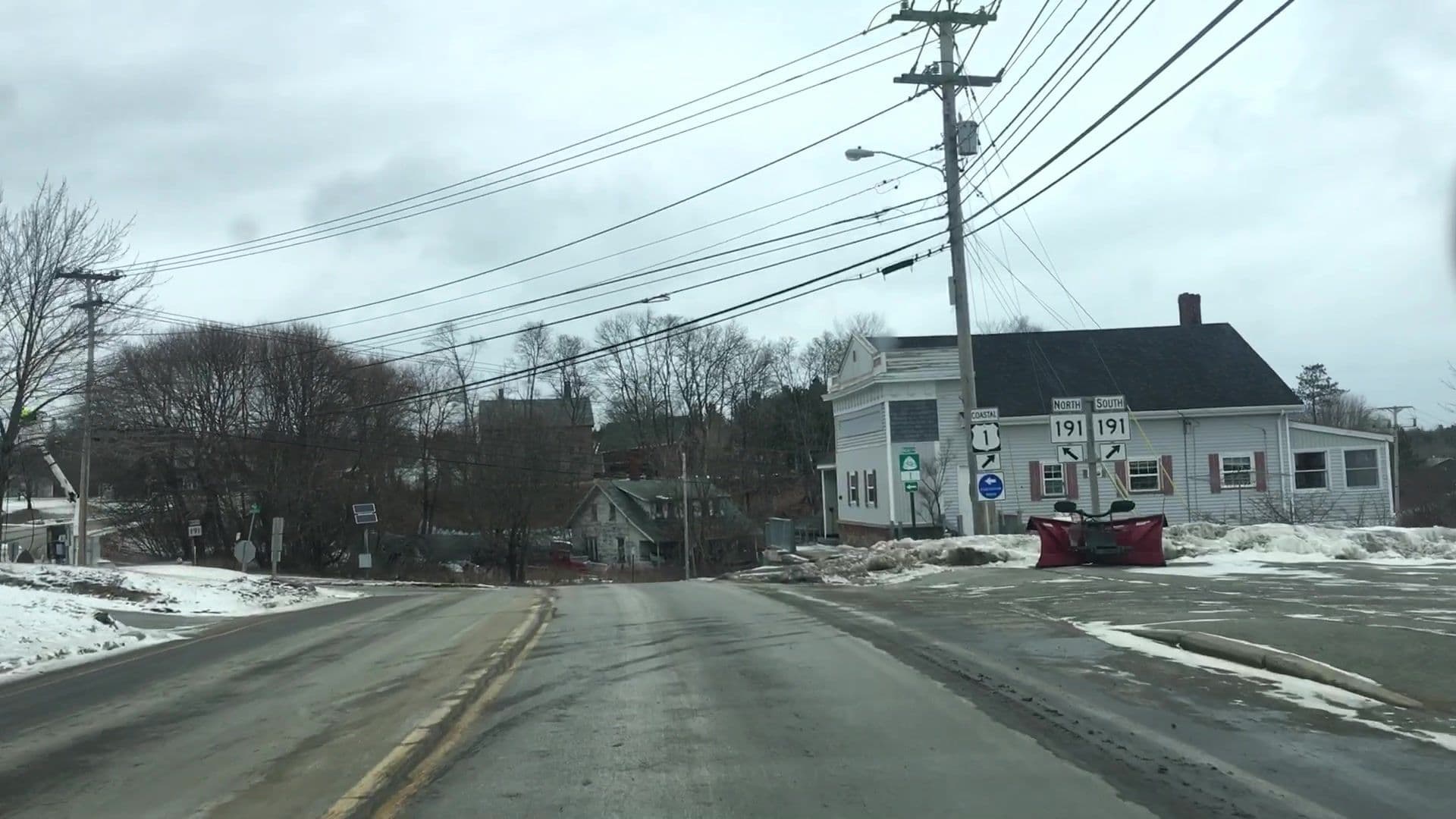 Street view near The Talbot House Inn, East Machias — © lvl5 (CC BY-SA · Mapillary)