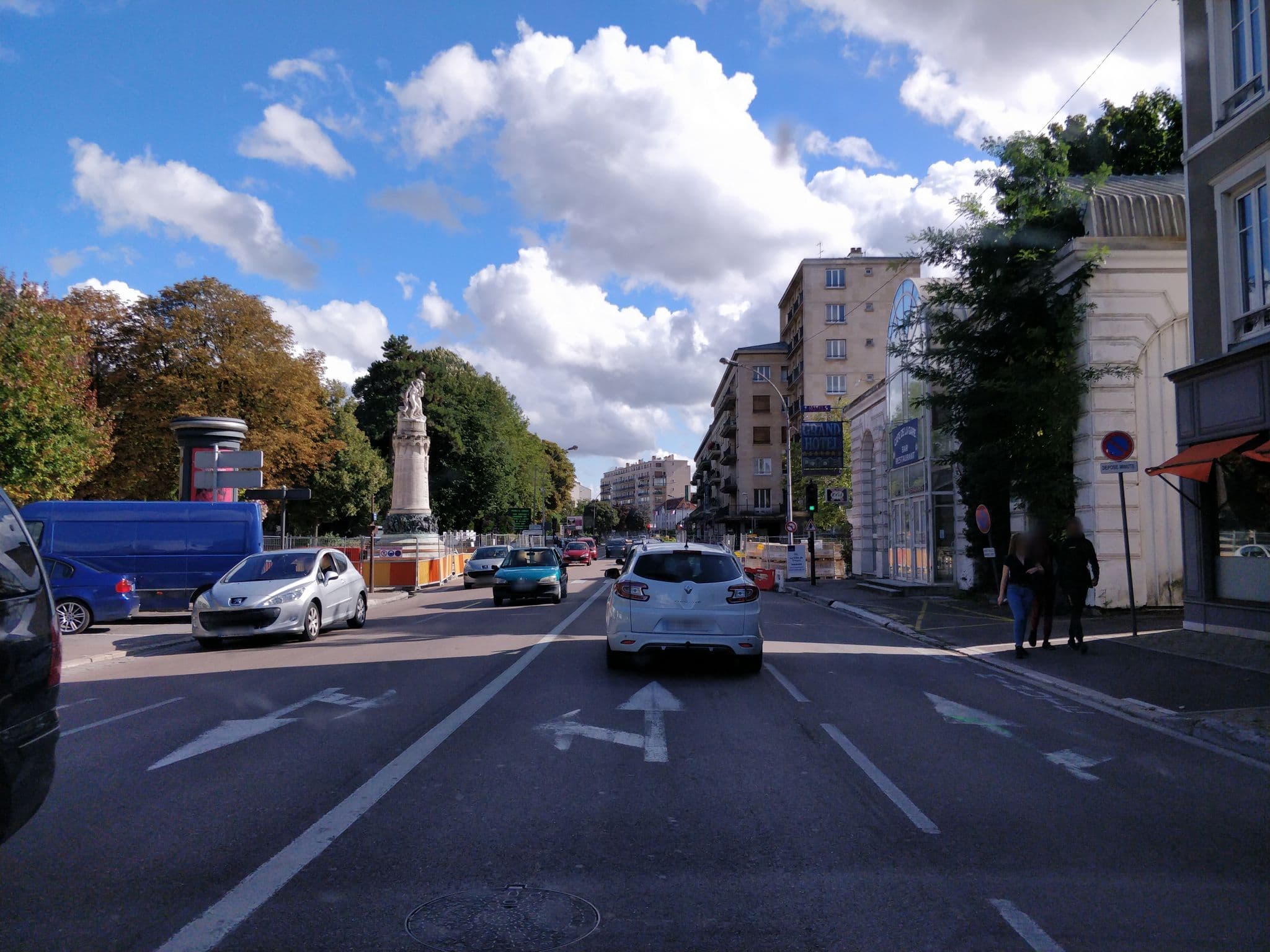 Street view near Hôtel de la Gare, Troyes — © zouzou (CC BY-SA · Mapillary)
