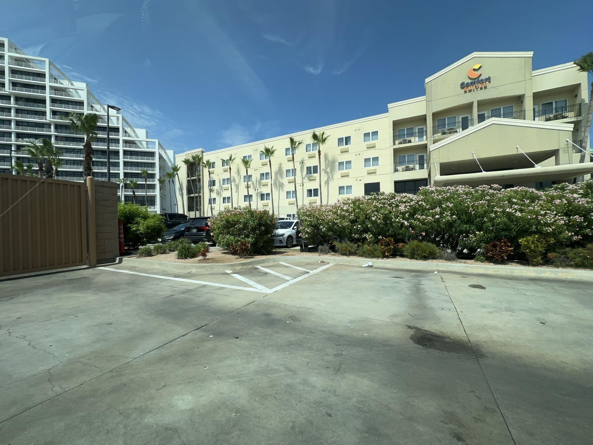 Street view near Comfort Suites, South Padre Island — © carto-grapher (CC BY-SA · Mapillary)