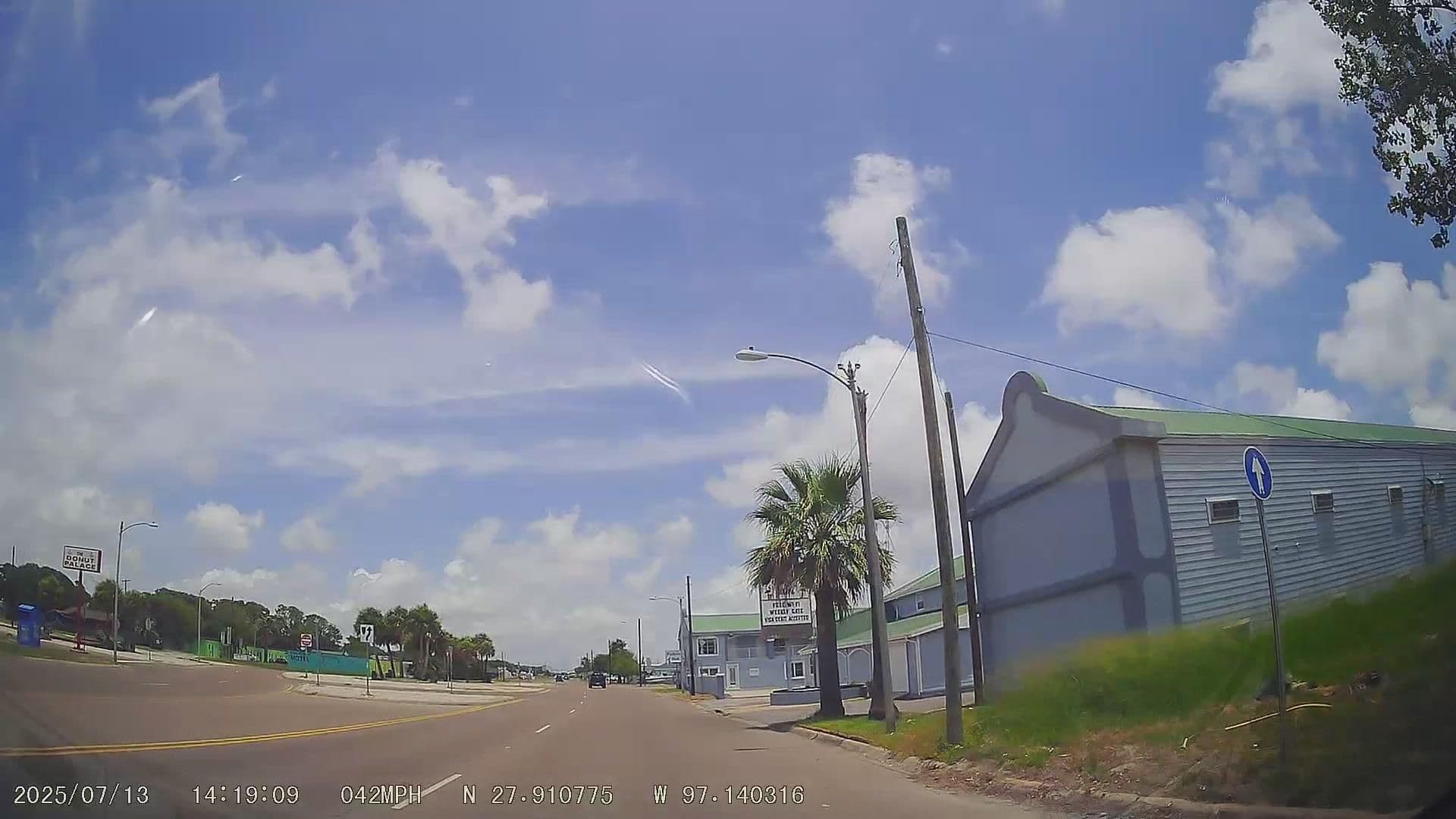 Street view near Pelican Inn, Aransas Pass — © raveneye (CC BY-SA · Mapillary)