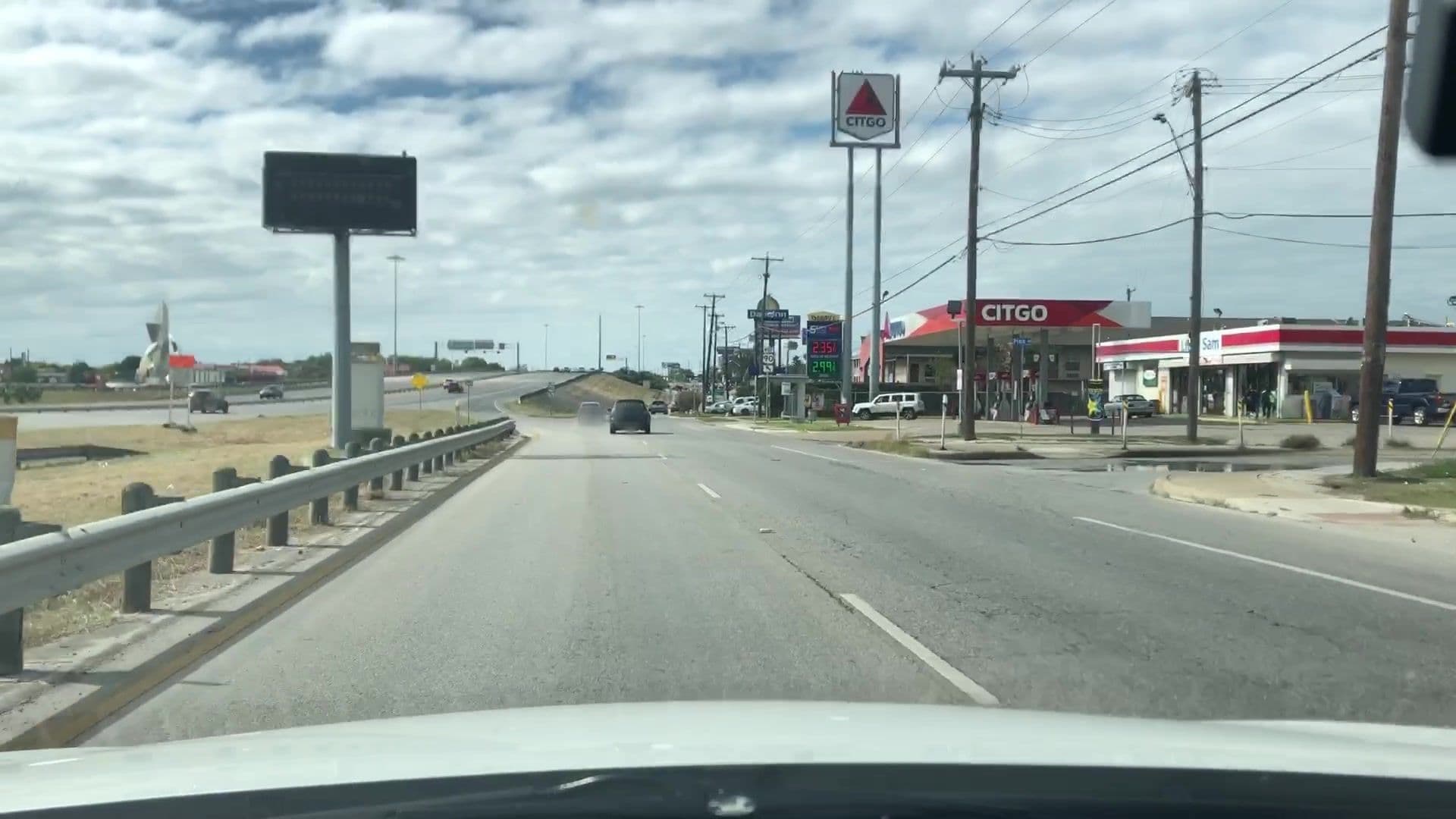 Street view near American Inn, Lackland Air Force Base — © lvl5 (CC BY-SA · Mapillary)