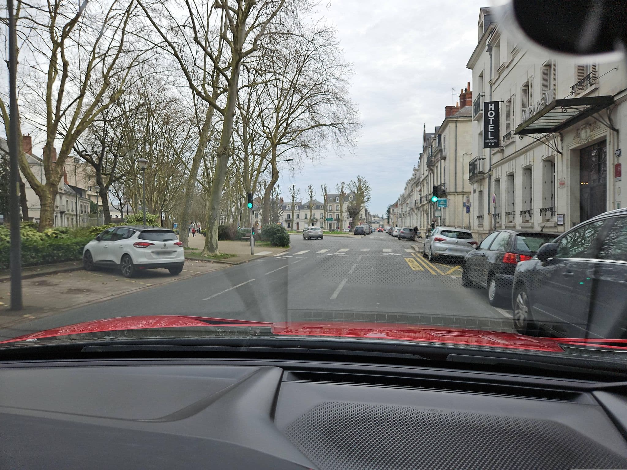 Street view near Hôtel Mirabeau, Tours — © toho (CC BY-SA · Mapillary)