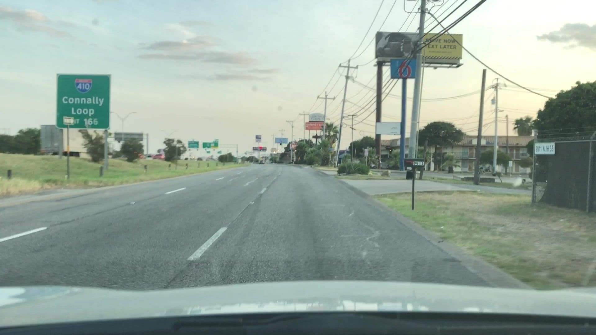 Street view near Ruby Inn, Windcrest — © lvl5 (CC BY-SA · Mapillary)
