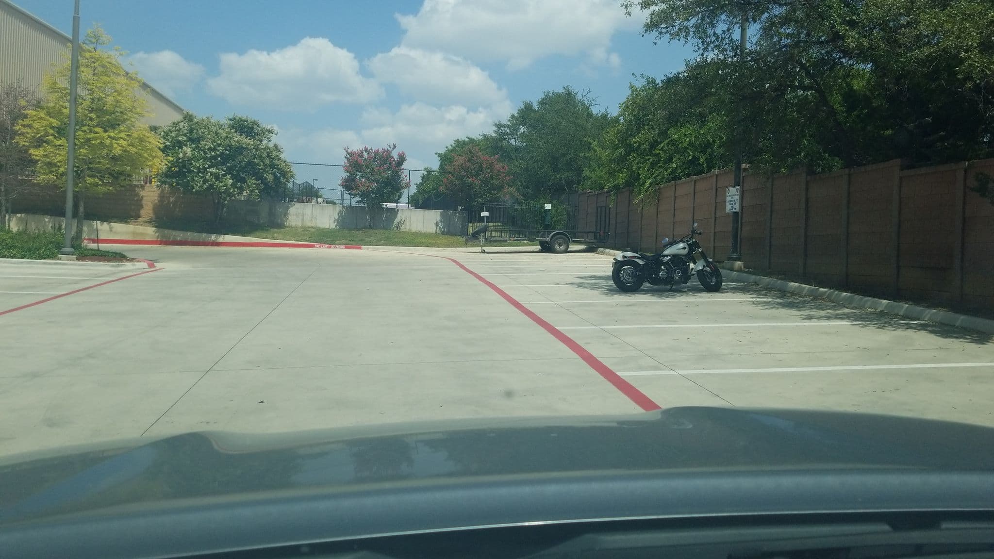 Street view near Complimentary Breakfast, Hollywood Park — © crashhn (CC BY-SA · Mapillary)
