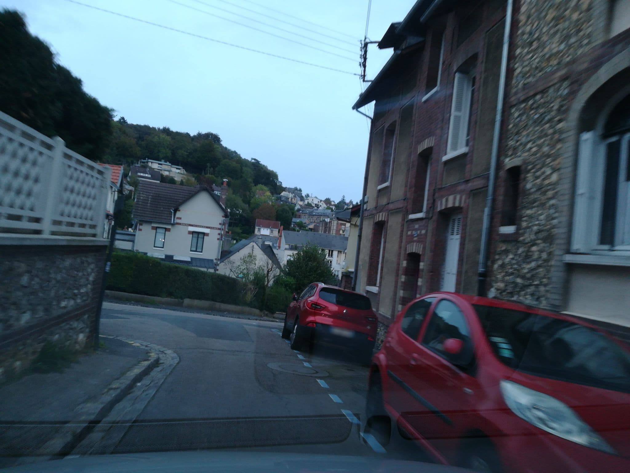 Street view near Chambre avec vue, Mont-Saint-Aignan — © maftieu (CC BY-SA · Mapillary)