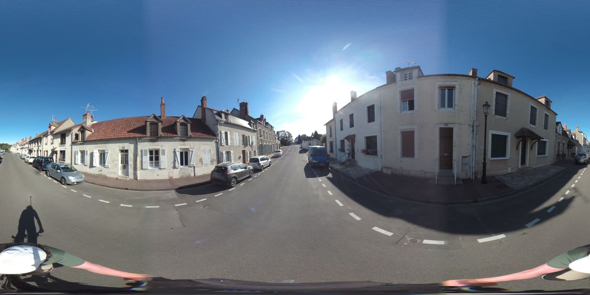 Street view near Au clos des hirondelles, Briare — © geovelo (CC BY-SA · Mapillary)