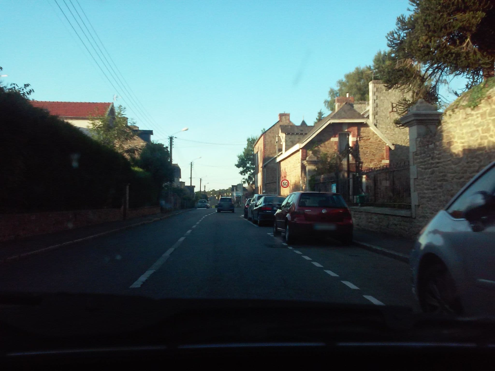 Street view near Ker Familh, Dinan — © pymouss (CC BY-SA · Mapillary)