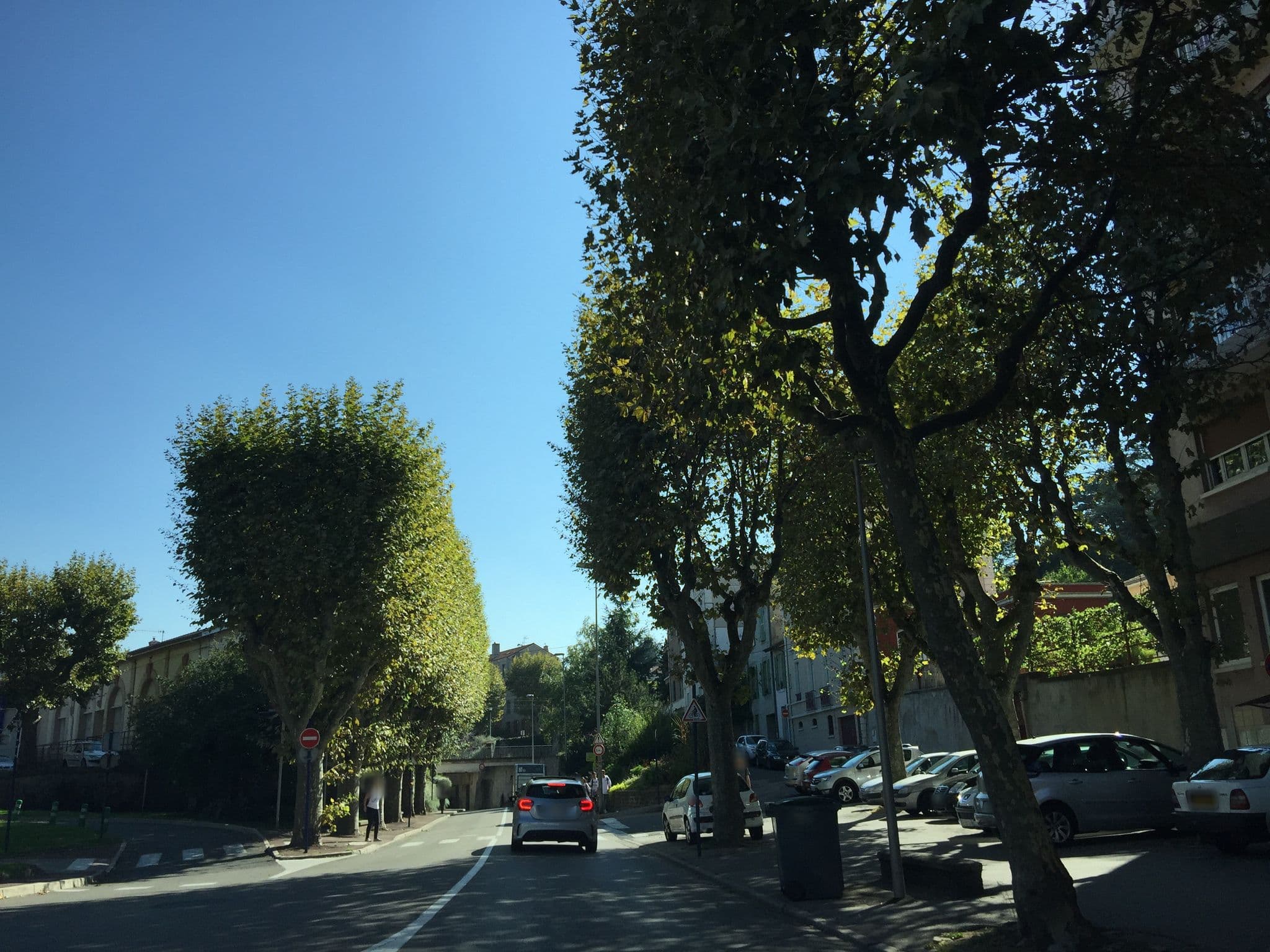 Street view near Hôtel/Restaurant Les Ambassadeurs, Saint-Chamond — © geraldchatagnon (CC BY-SA · Mapillary)